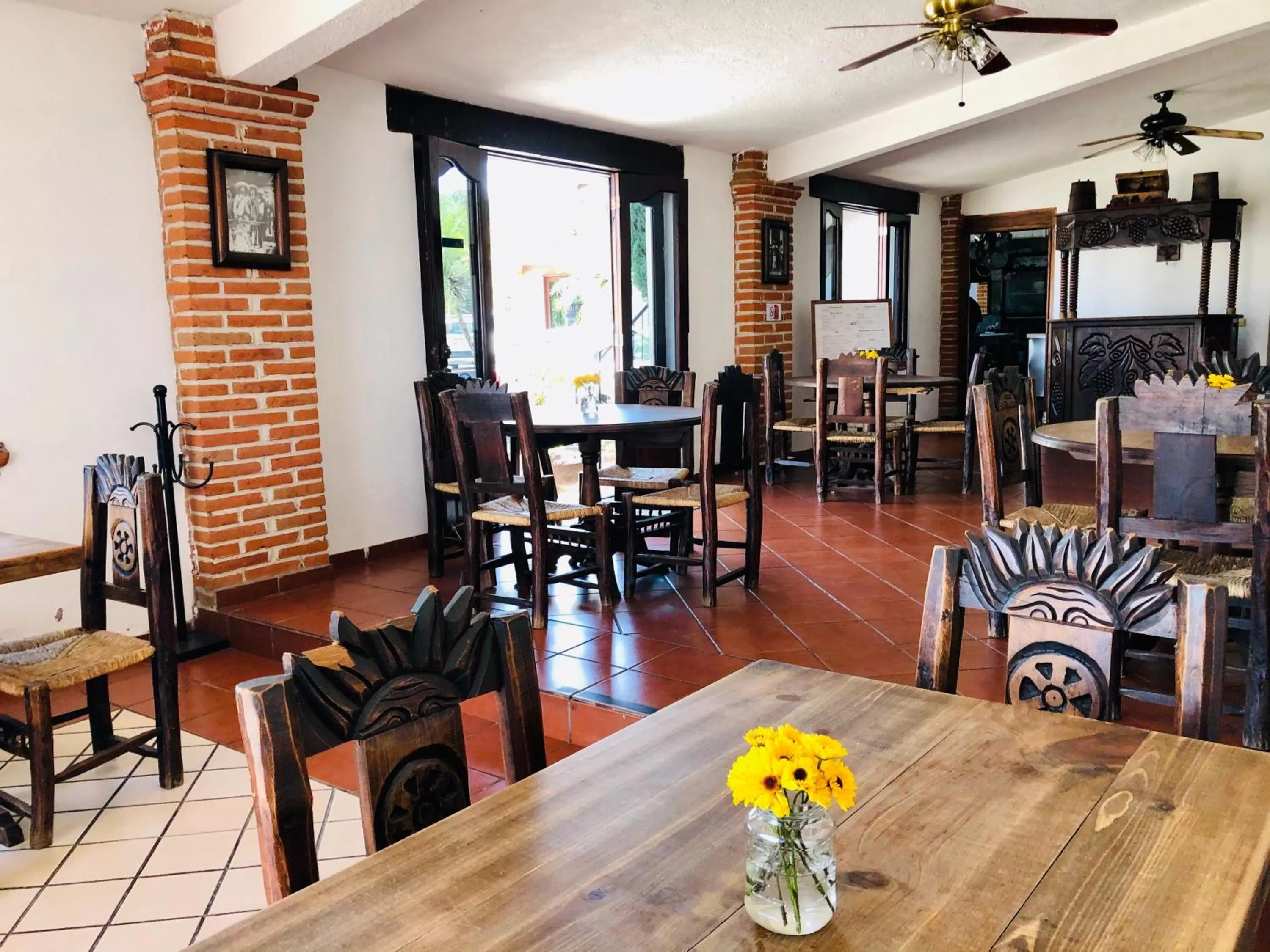 Restaurant/places to eat in Hotel Carretas by Rotamundos