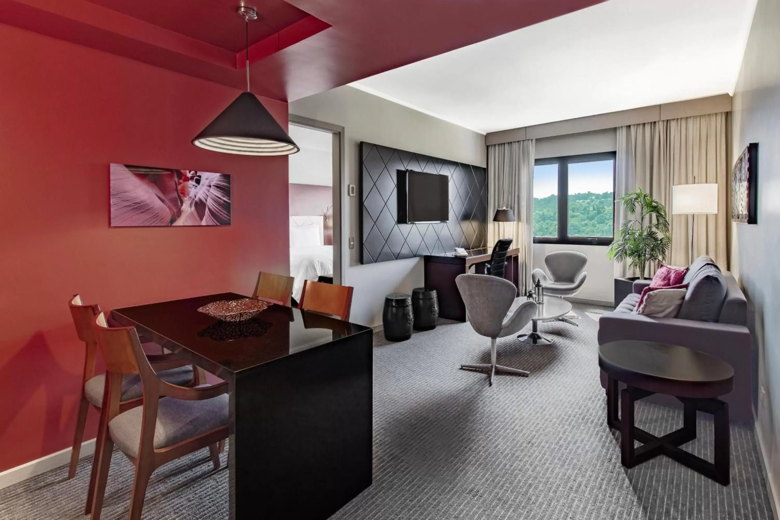 Bedroom, Seating Area in Marriott São Paulo Airport Hotel