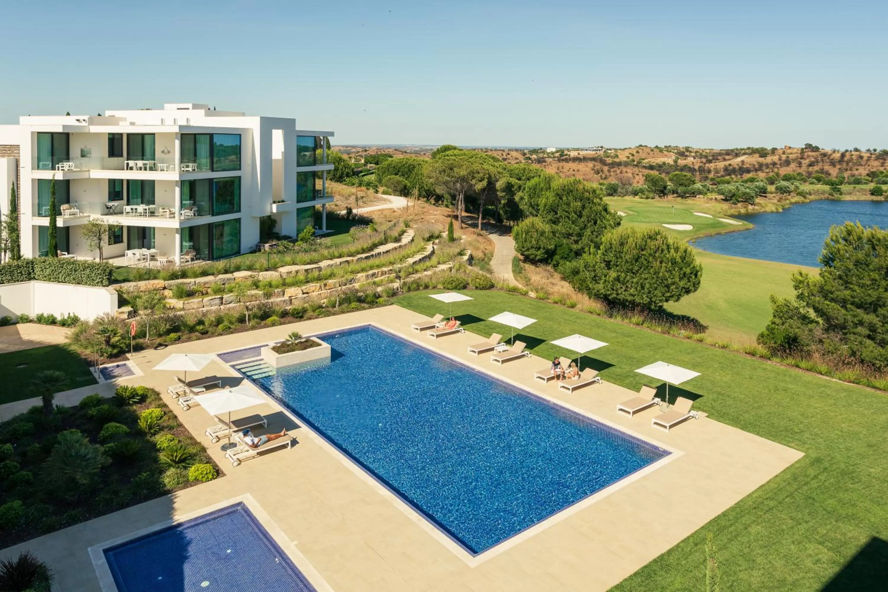 Swimming pool in Monte Rei Golf & Country Club