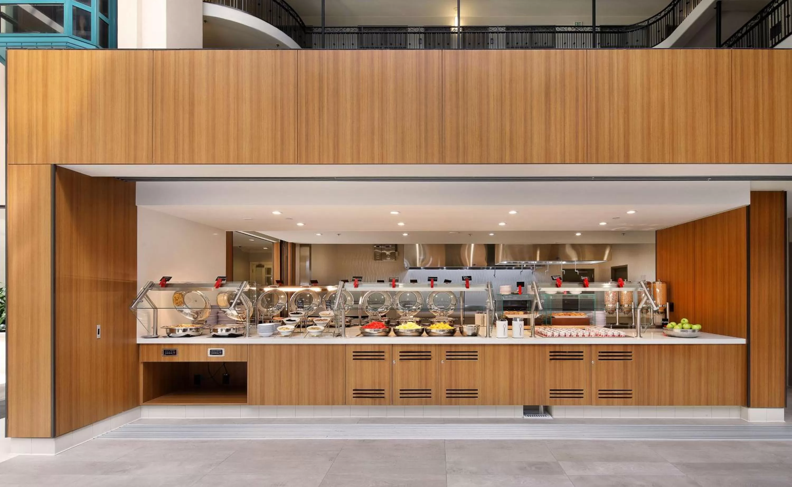 Breakfast in Embassy Suites by Hilton Anaheim North