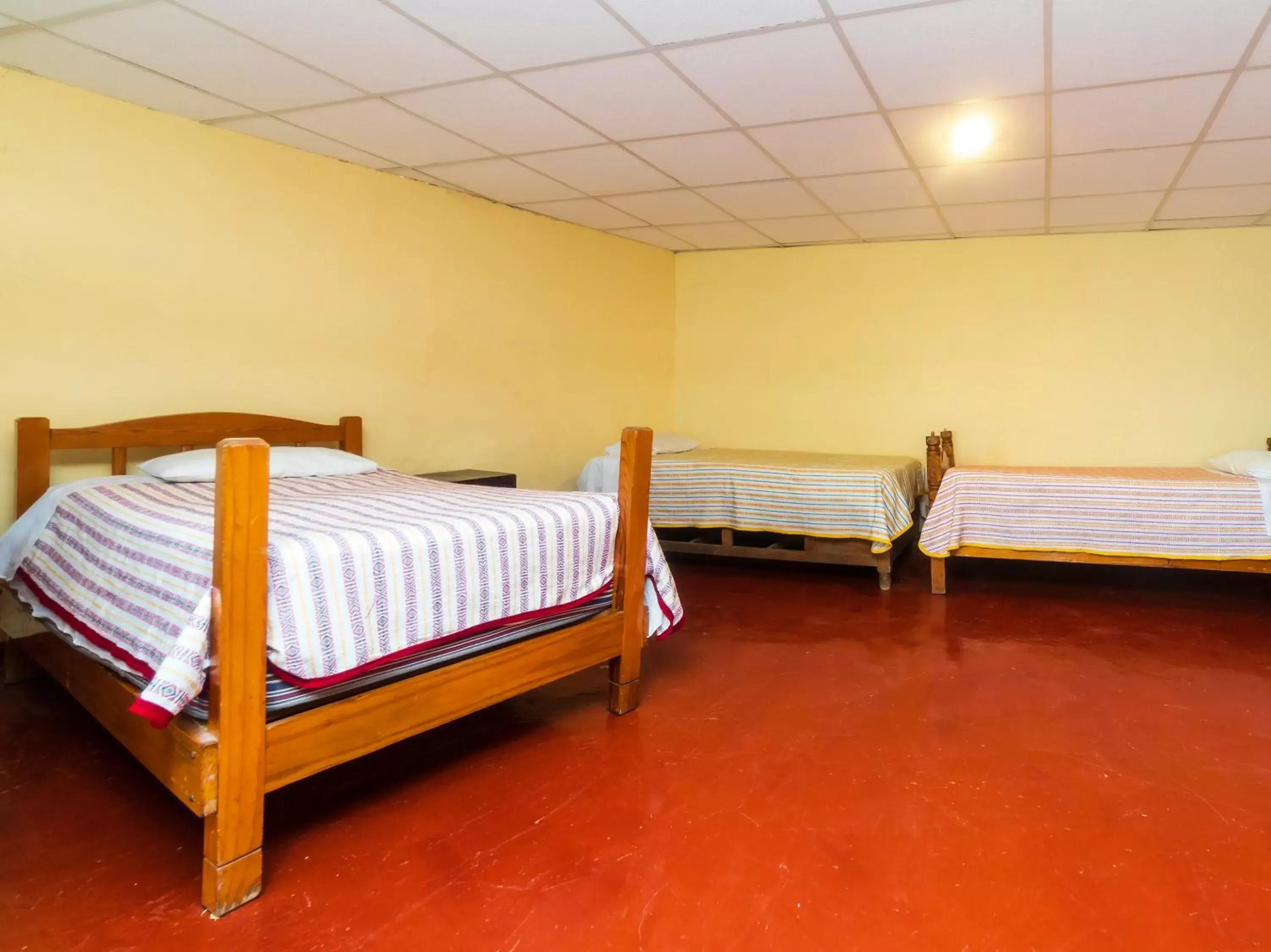 Photo of the whole room, Bed in Los Pueblitos de Guanajuato Hotel
