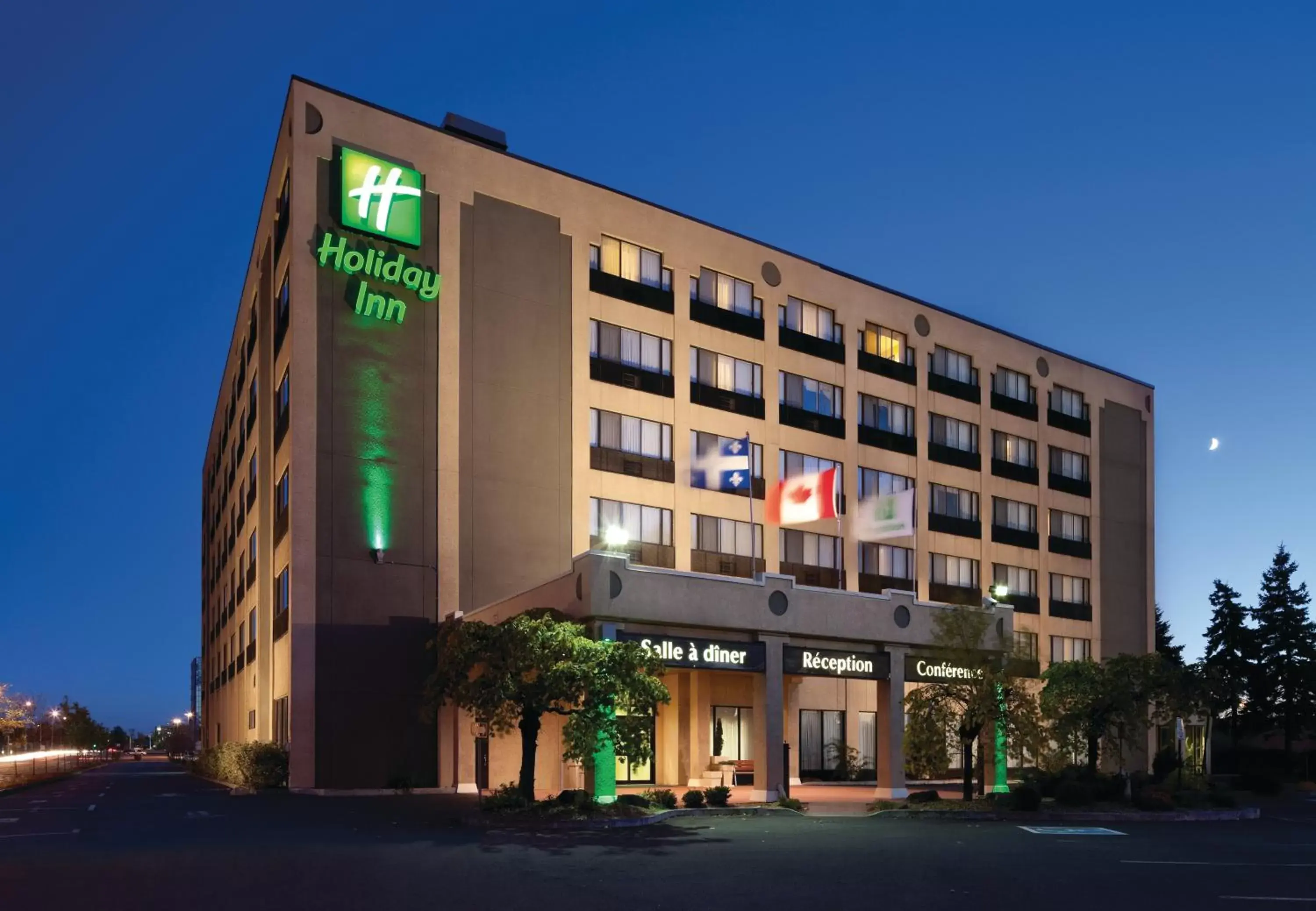 Property Building in Holiday Inn Montreal Longueuil, an IHG Hotel