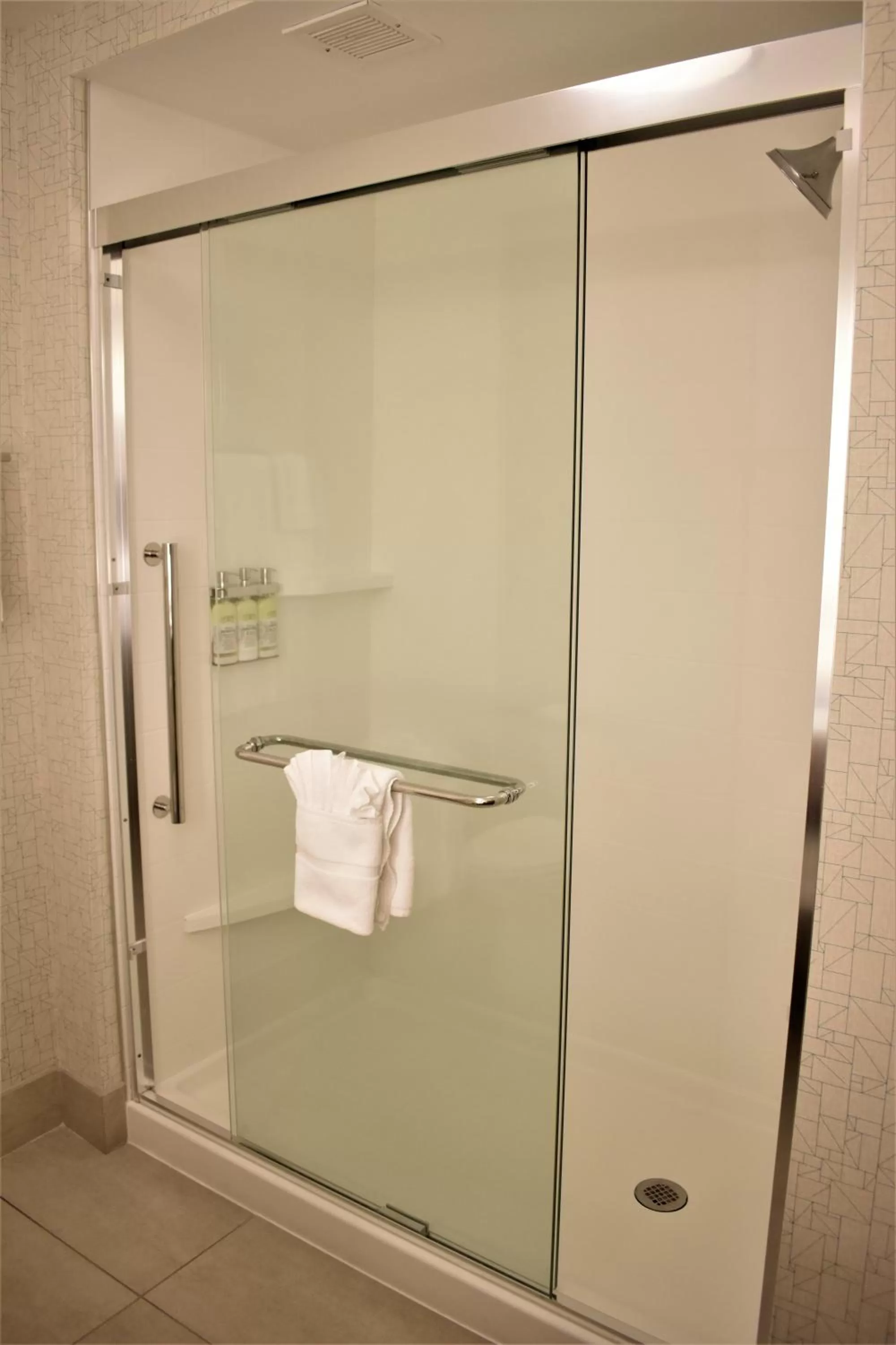 Shower in Holiday Inn Express & Suites - Gettysburg by IHG