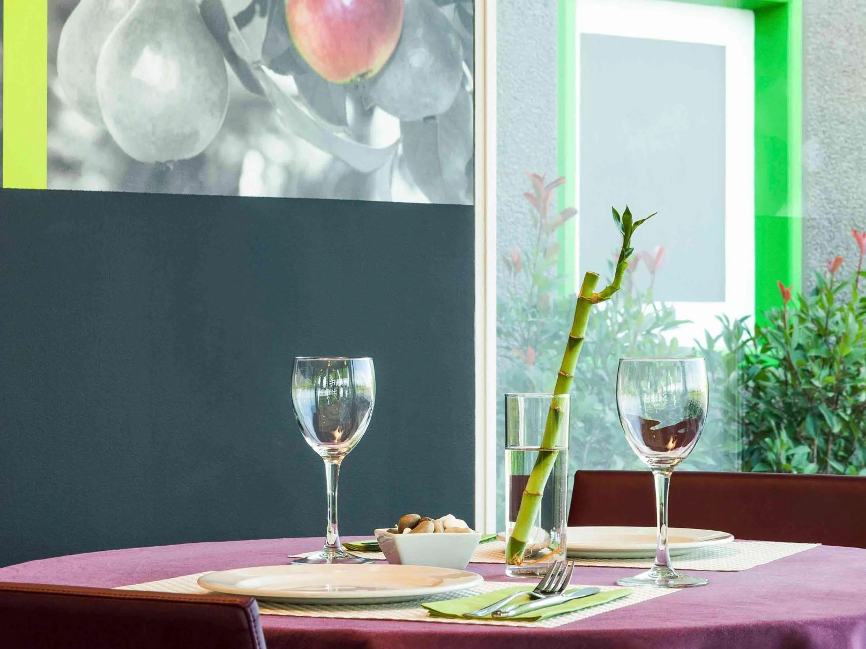 Restaurant/places to eat in Hotel Ibis Styles Lleida Torrefarrera