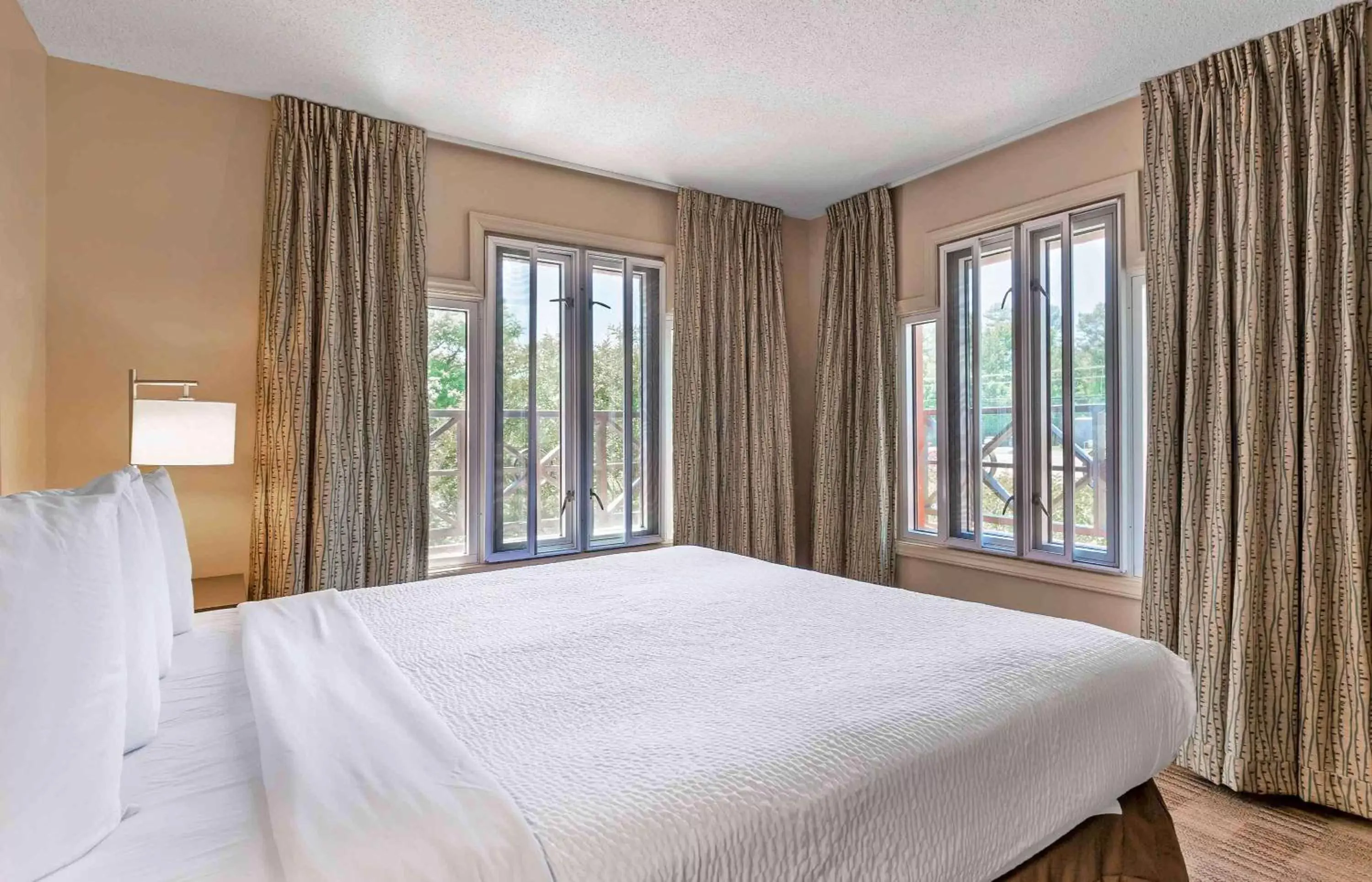 Bedroom, Bed in Extended Stay America Suites - Phoenix - Midtown