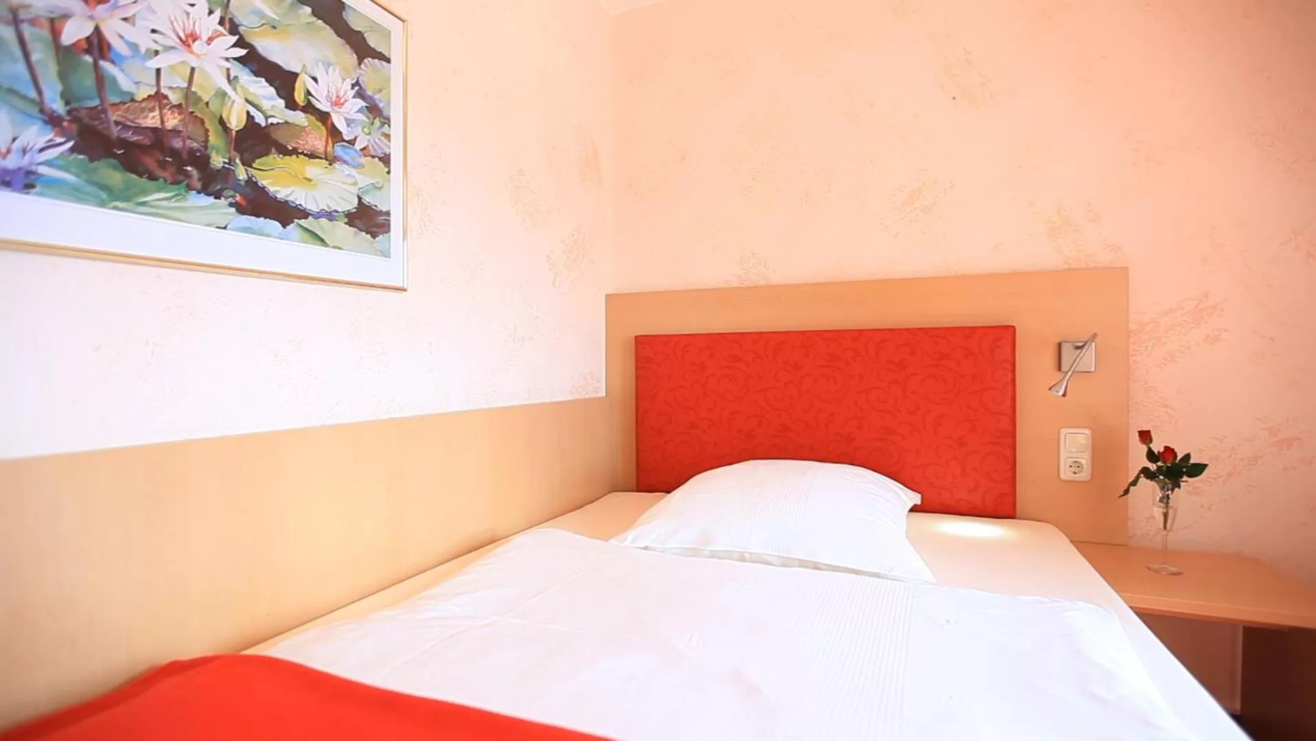 Bed in Adesso Hotel Kassel