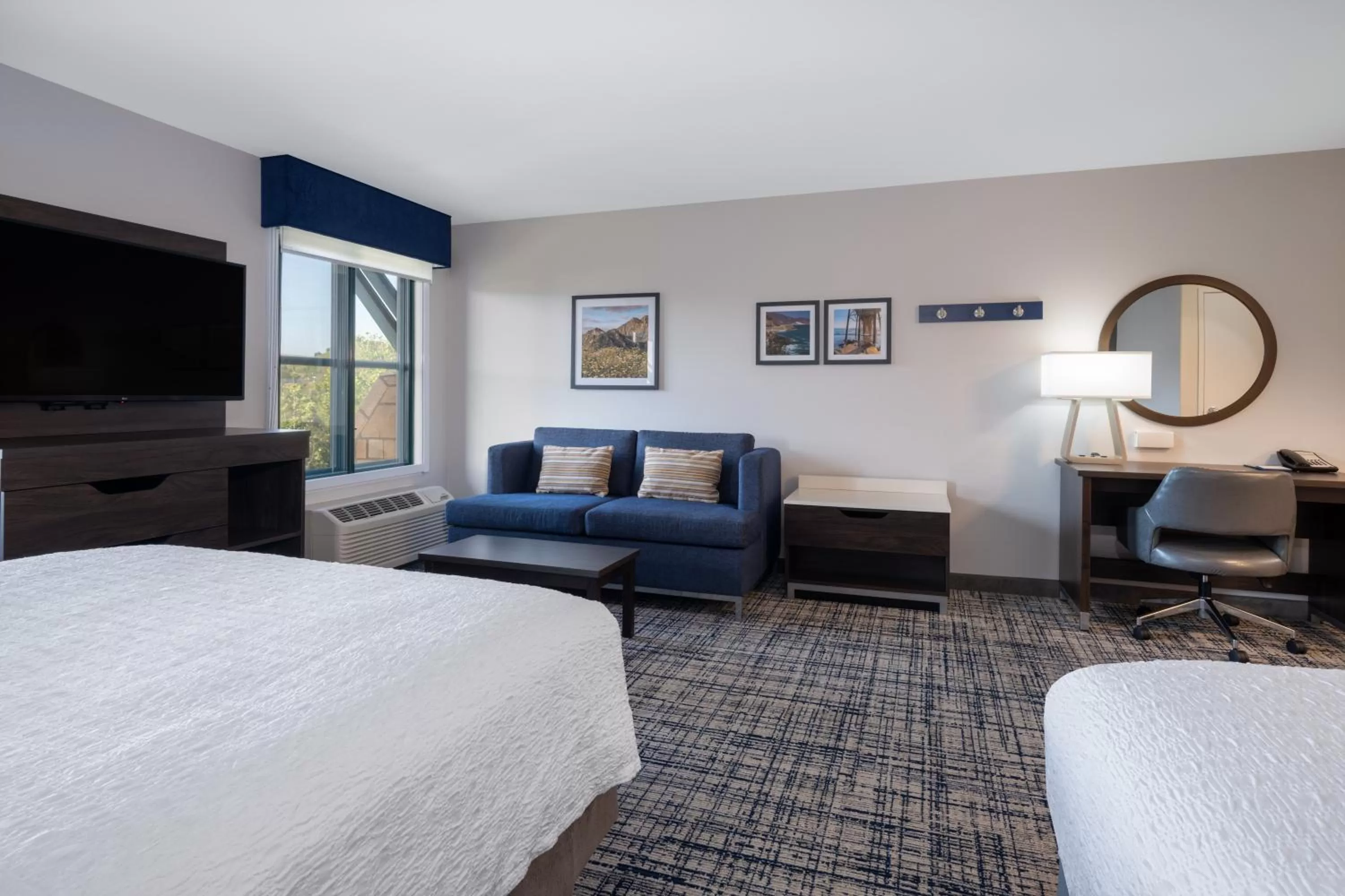 Bedroom, Bed in Hampton Inn & Suites Agoura Hills