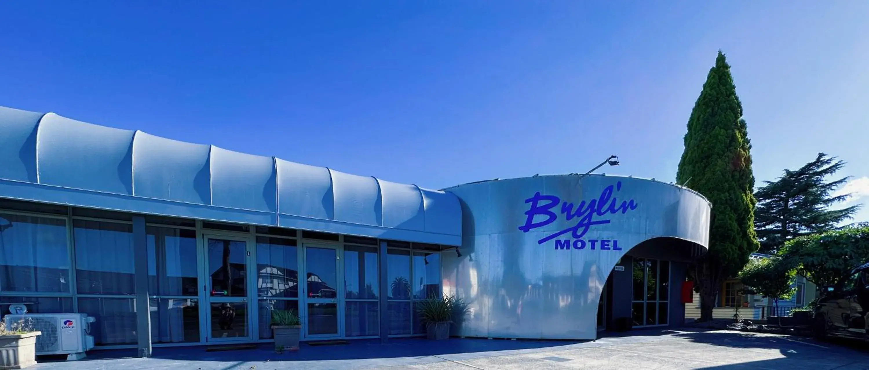 Property Building in Brylin Motel