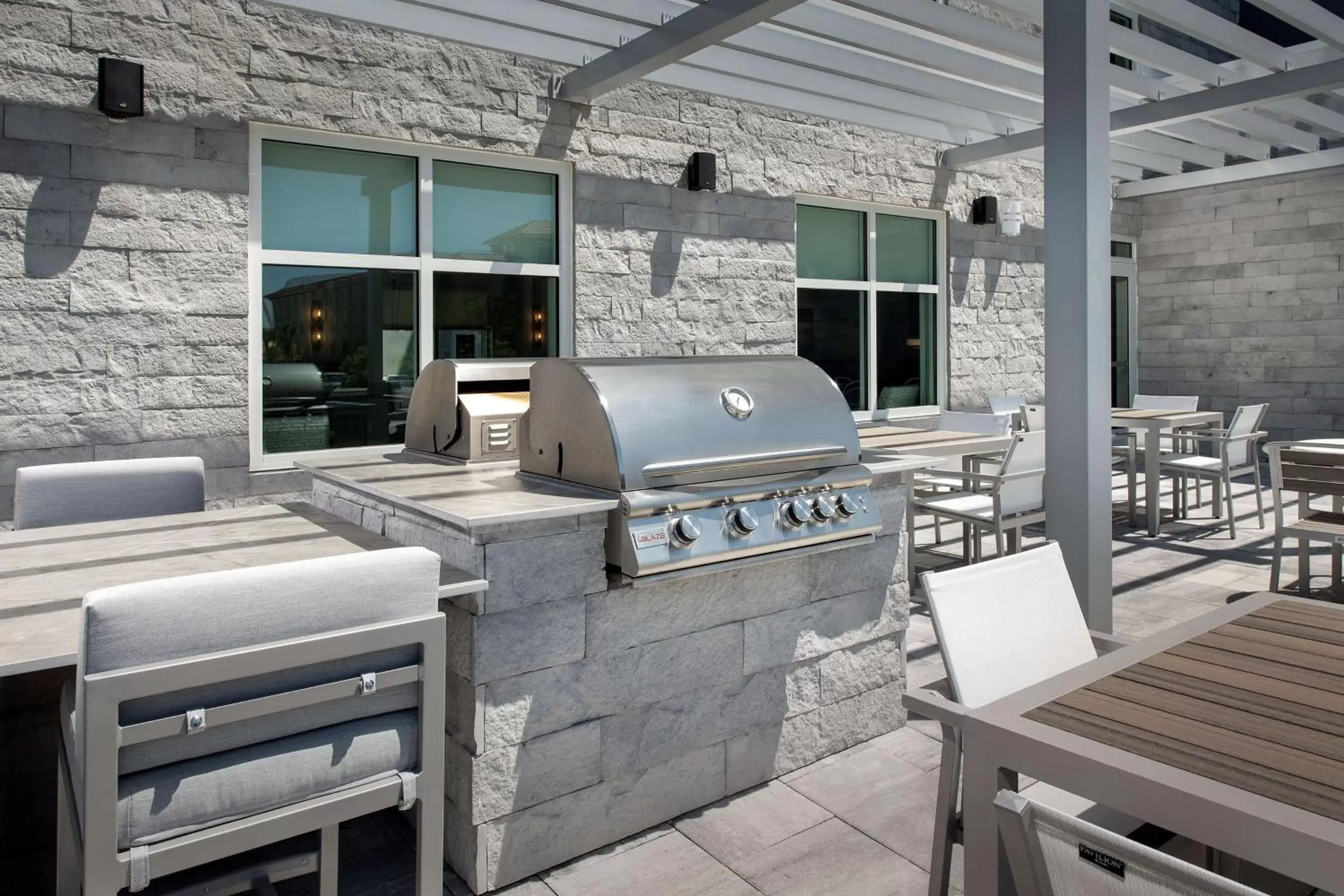 Property building, BBQ Facilities in Homewood Suites By Hilton Destin