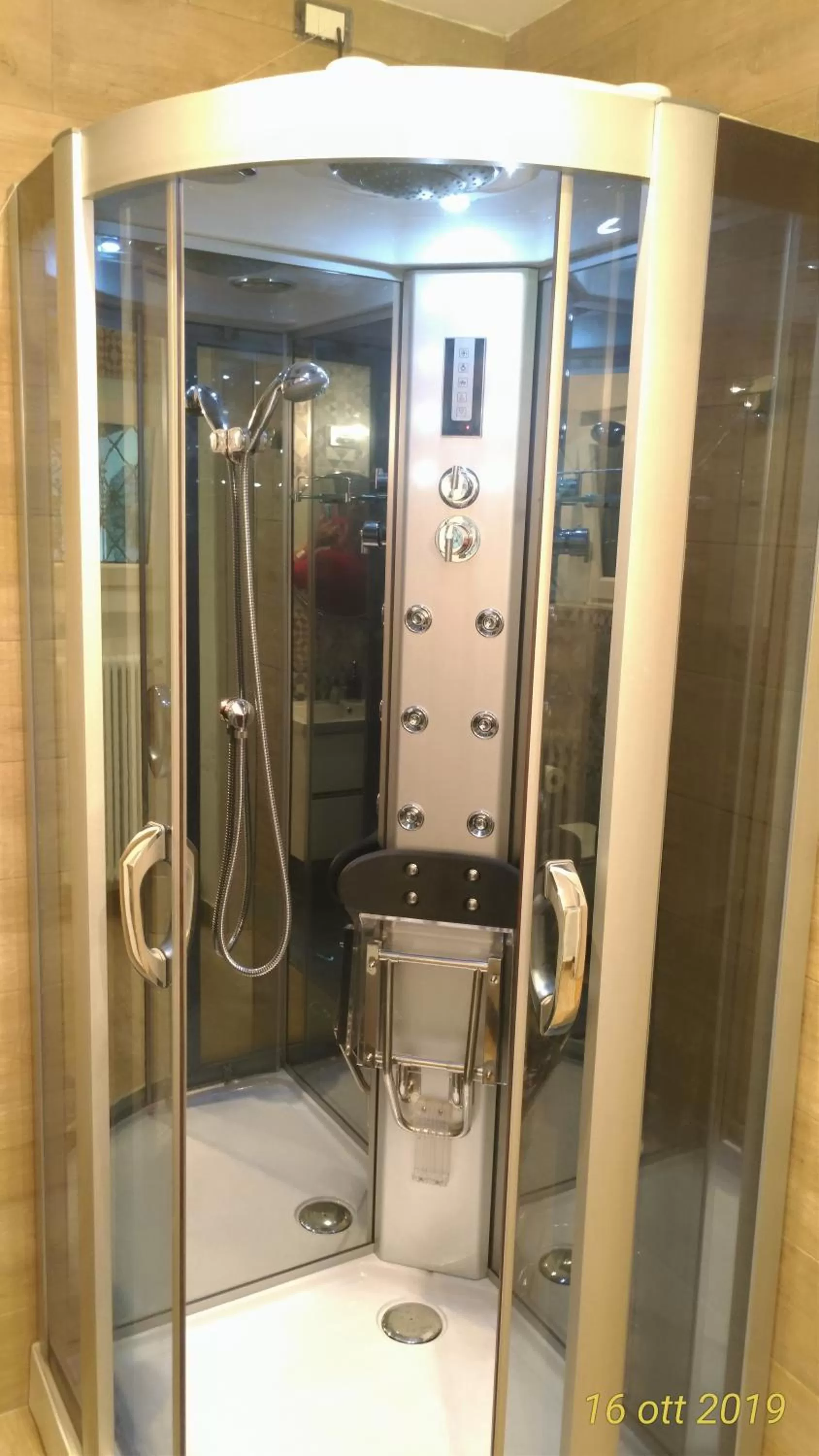 Shower in "La Selvetta" bed and breakfast