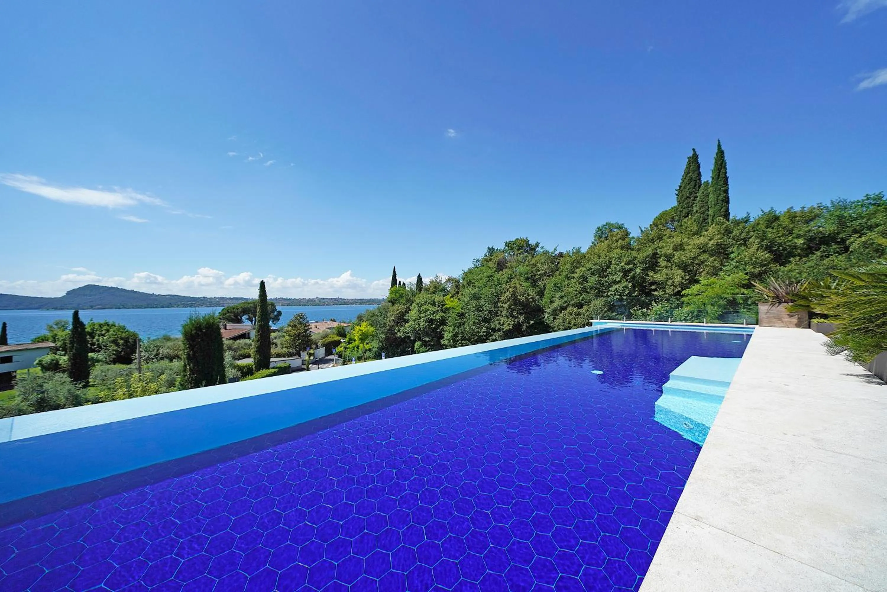 Swimming pool in Lamasu RioVerde - Lago di Garda