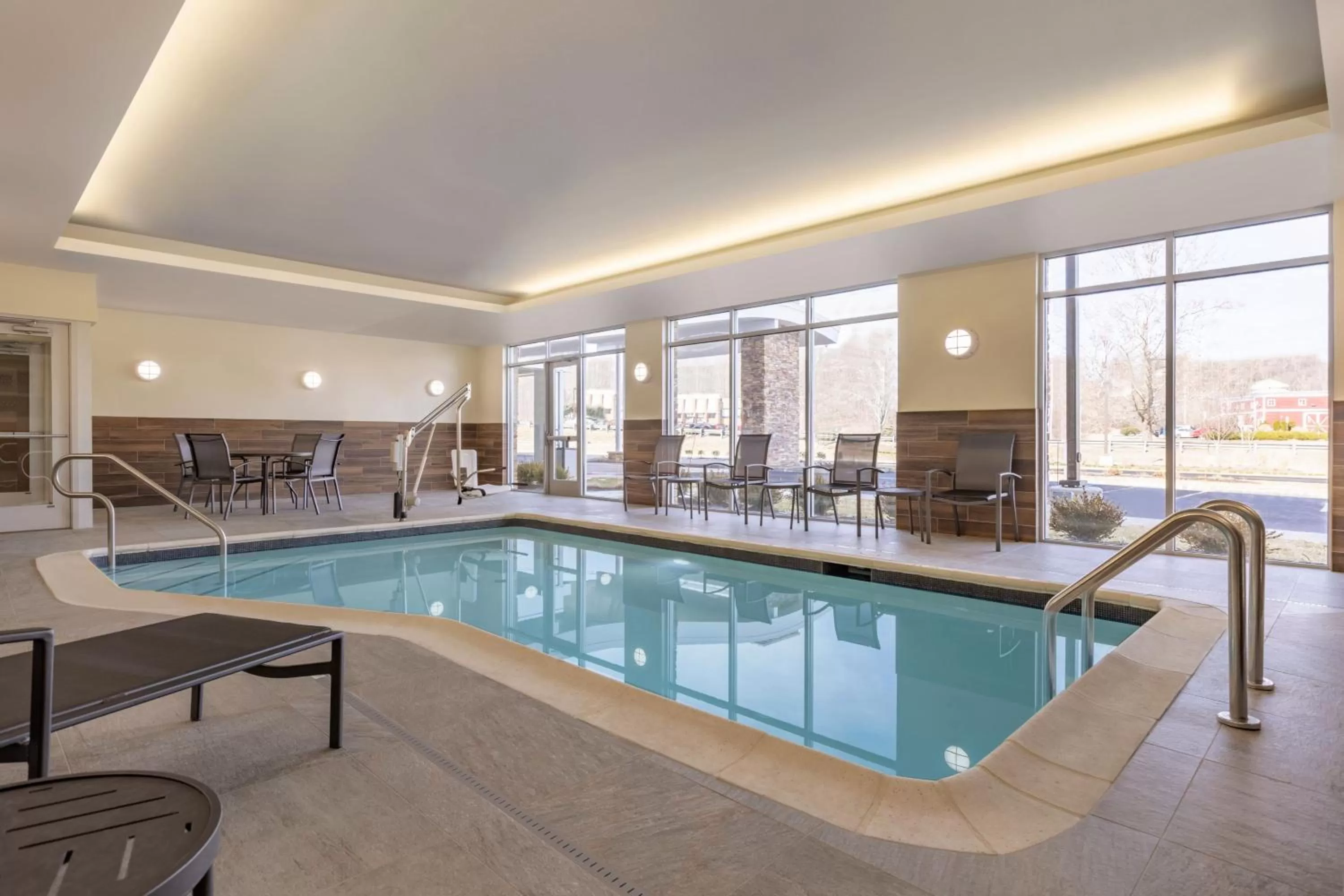 Swimming pool in Fairfield by Marriott Inn & Suites Rockaway