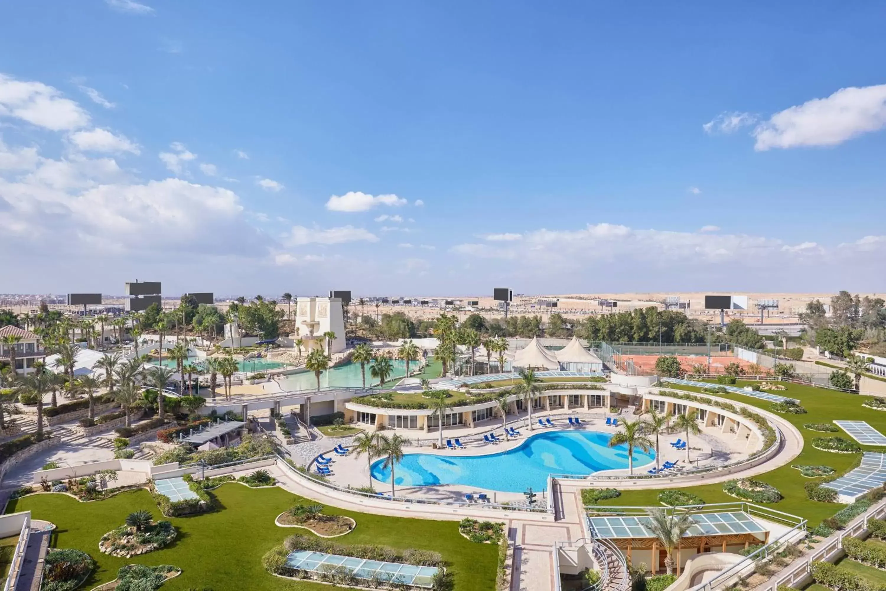 Swimming pool, Pool View in JW Marriott Hotel Cairo