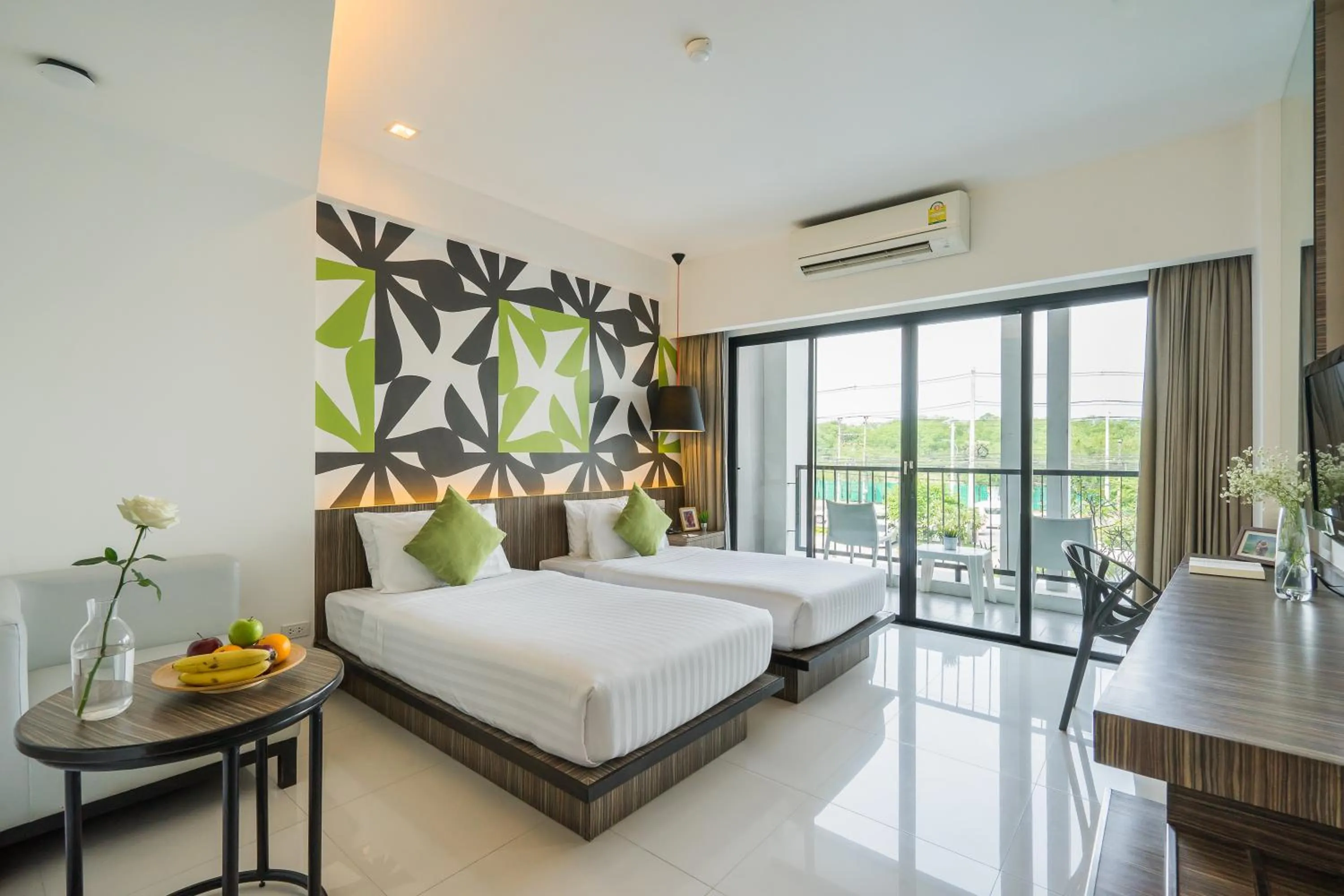 Bedroom, Bed in Hotel J Residence Pattaya