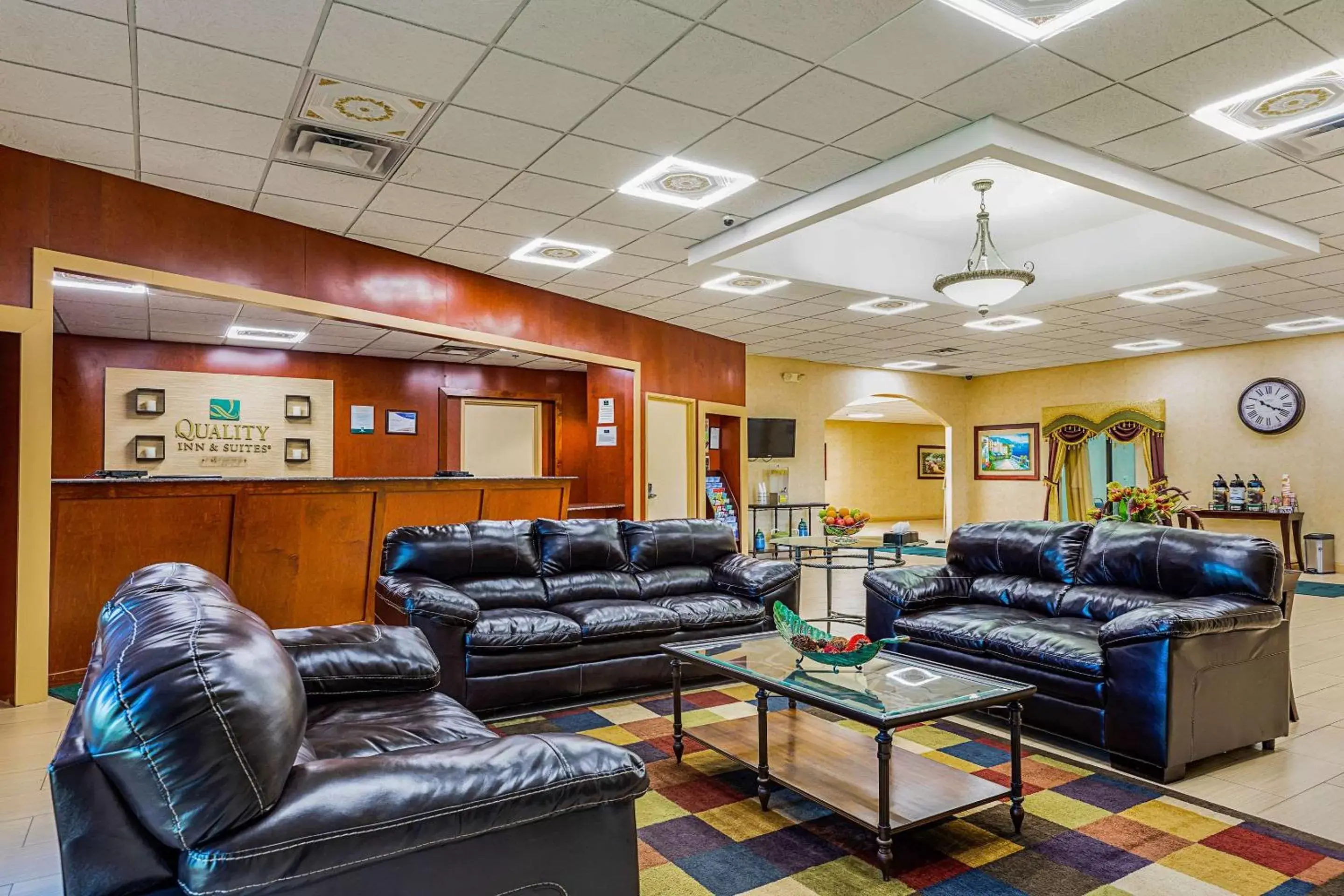 Lobby or reception, Seating Area in Quality Inn & Suites Coldwater near I-69