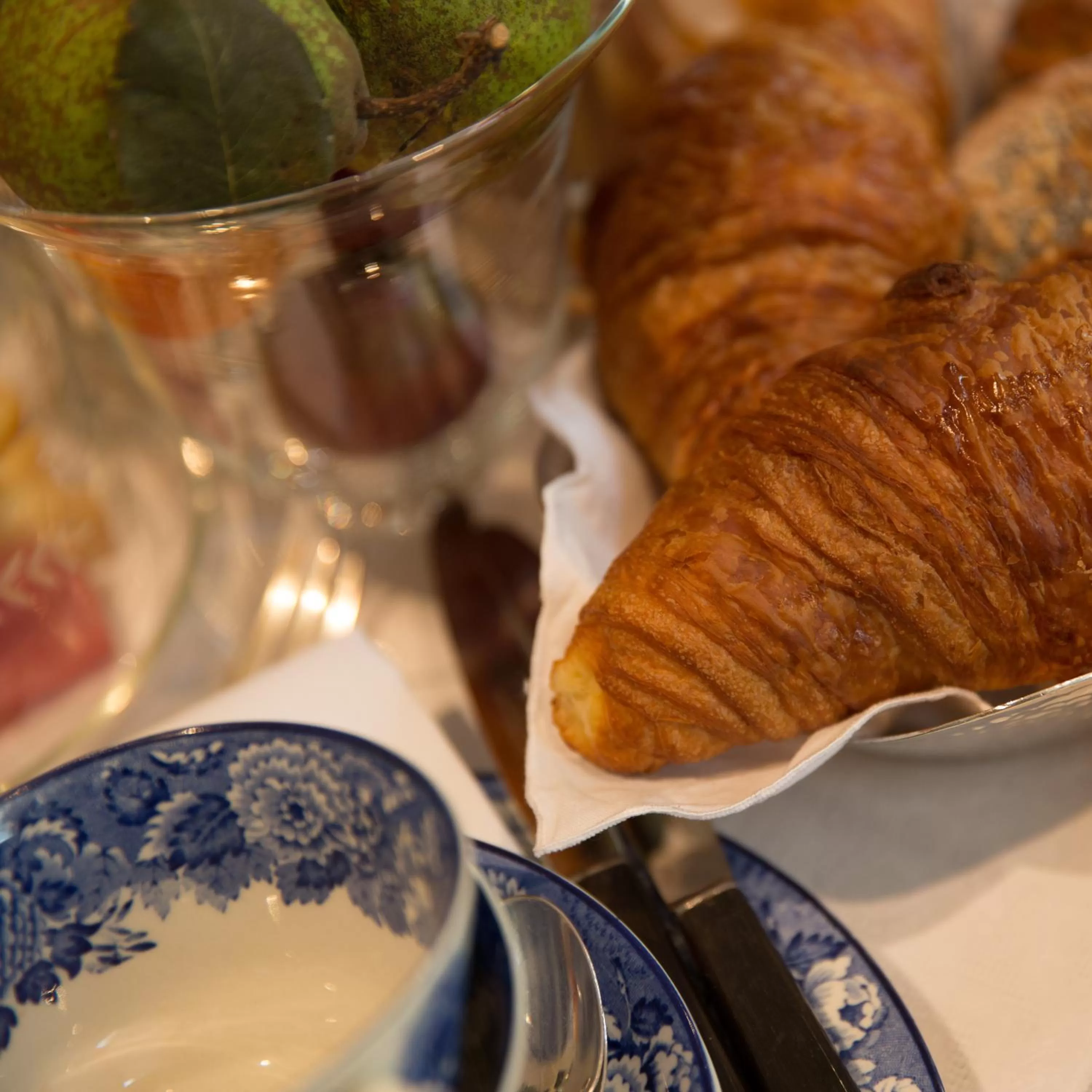 Breakfast in TWO ROOMS IN BRUGES
