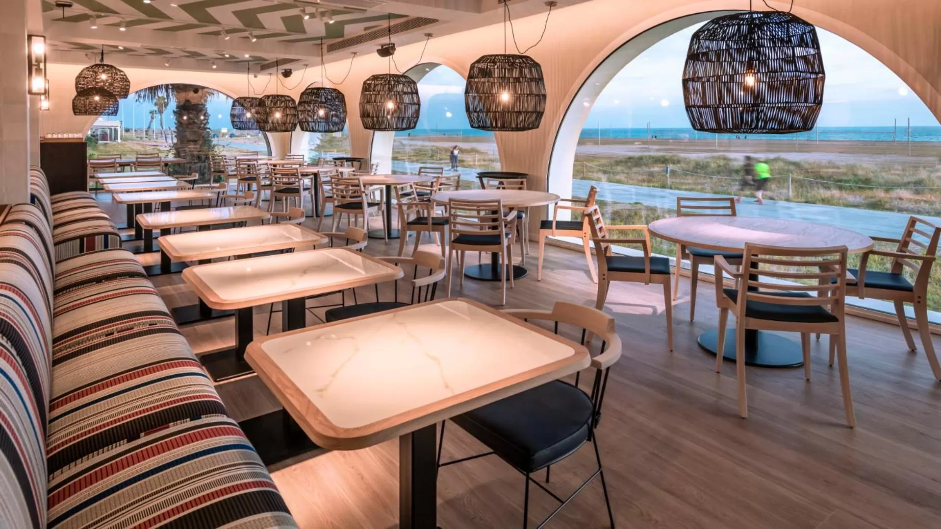 Restaurant/places to eat in Hotel Playafels