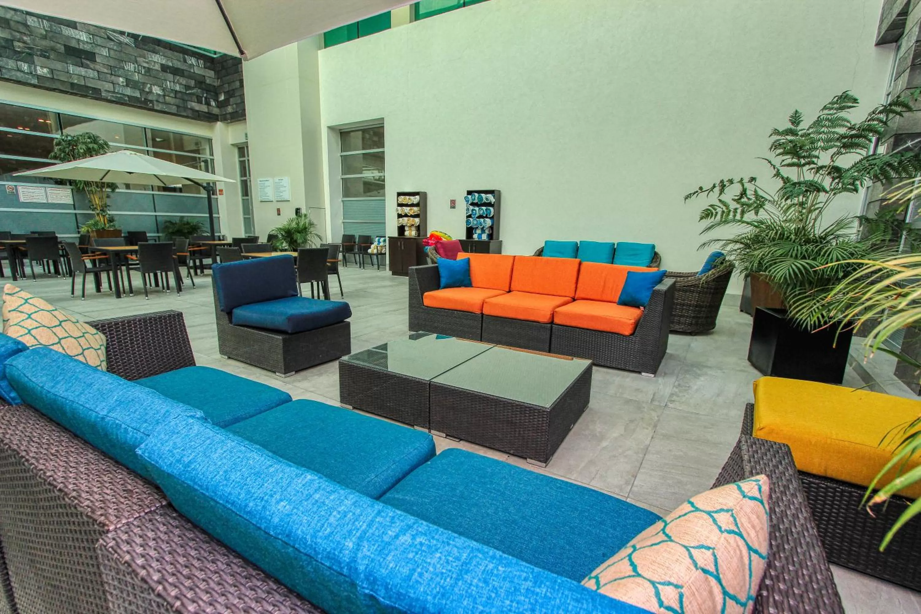 Swimming pool in Holiday Inn & Suites Plaza Mayor by IHG