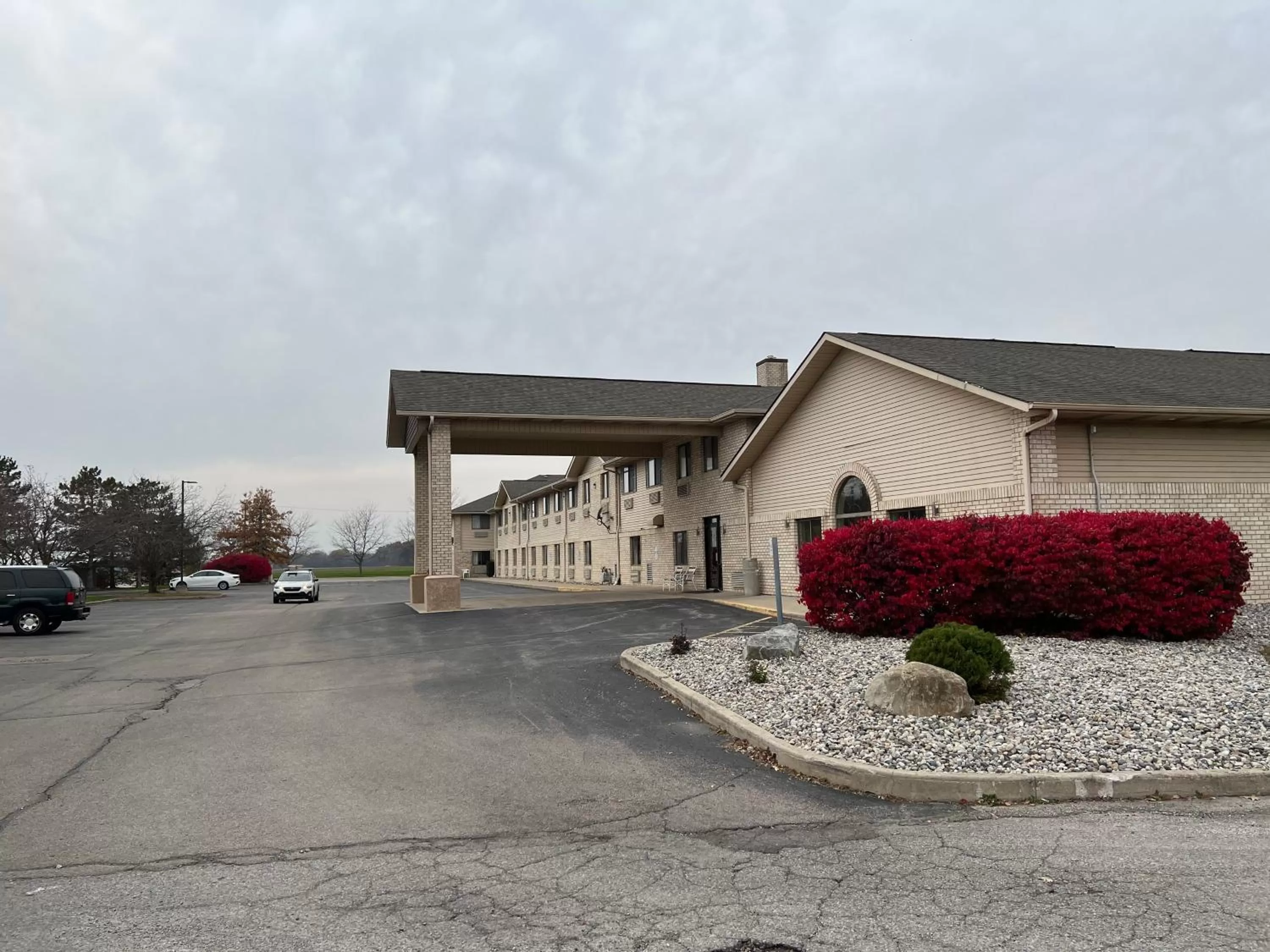 Property building in Express Inn & suites