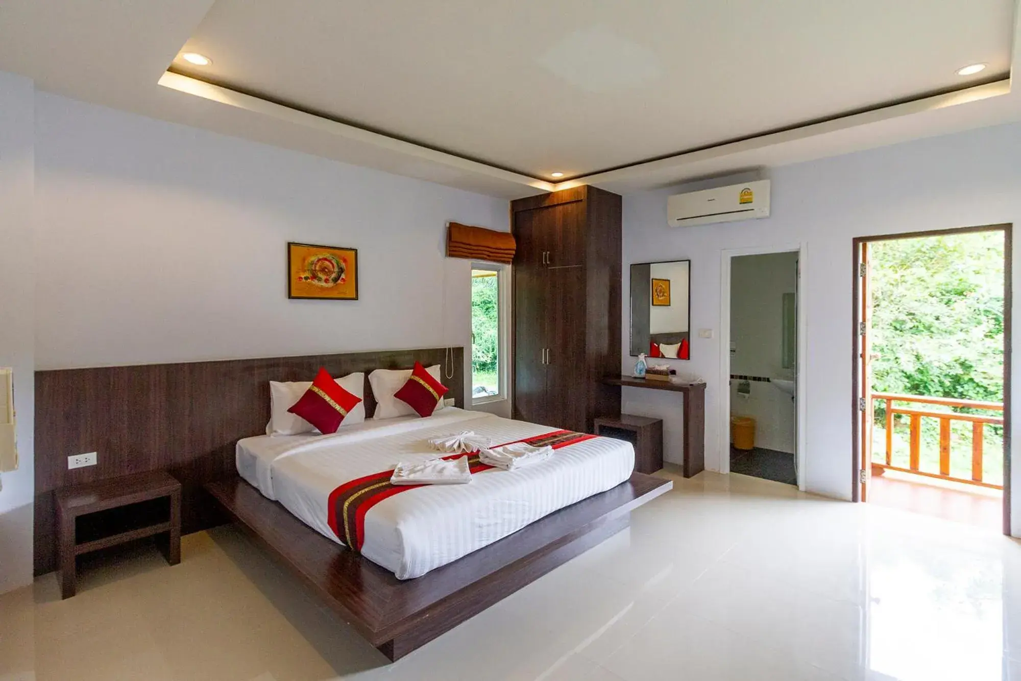 Bedroom, Bed in Lanta Lapaya Resort