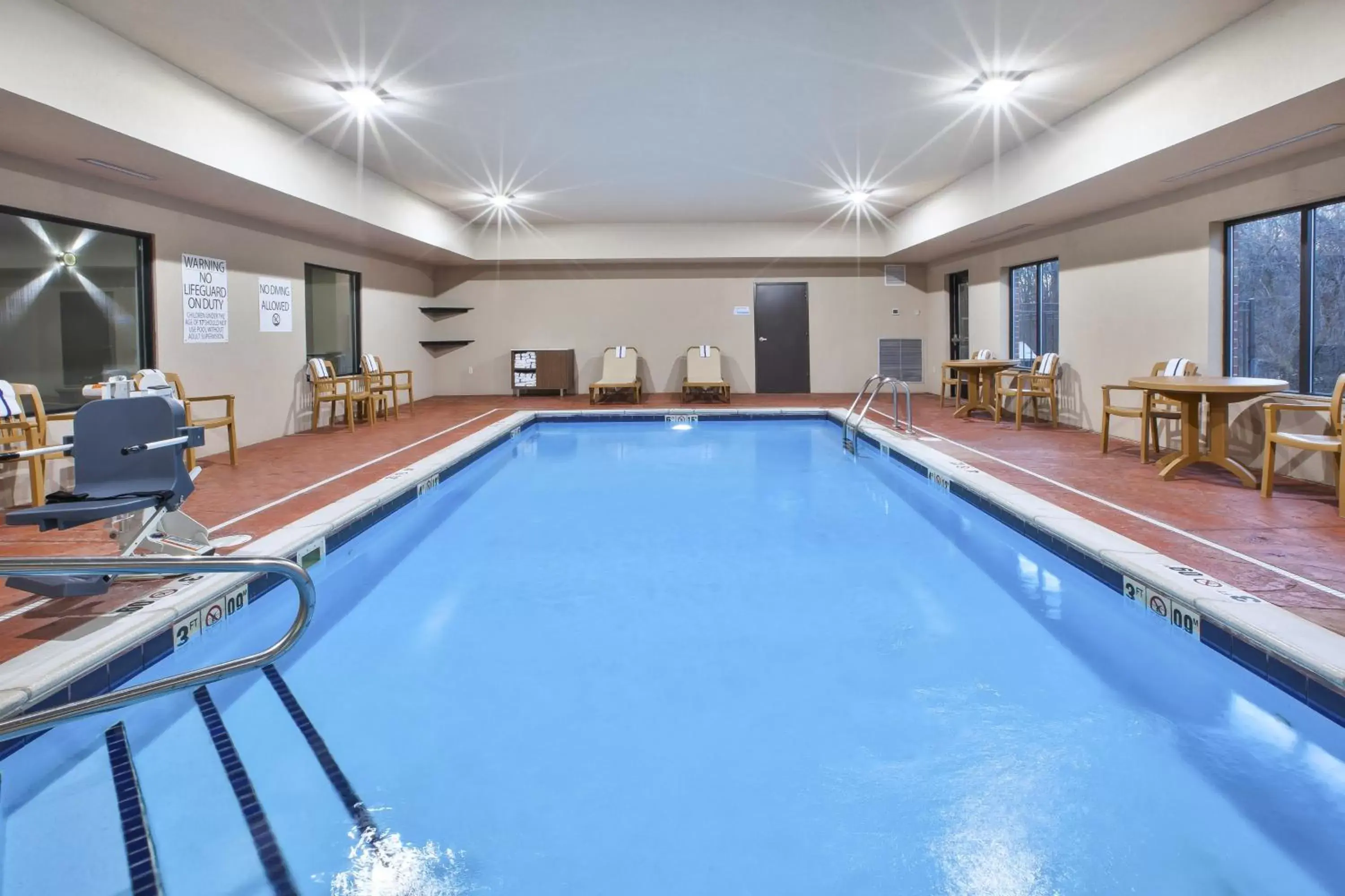 Swimming Pool in Holiday Inn Express Niles, an IHG Hotel