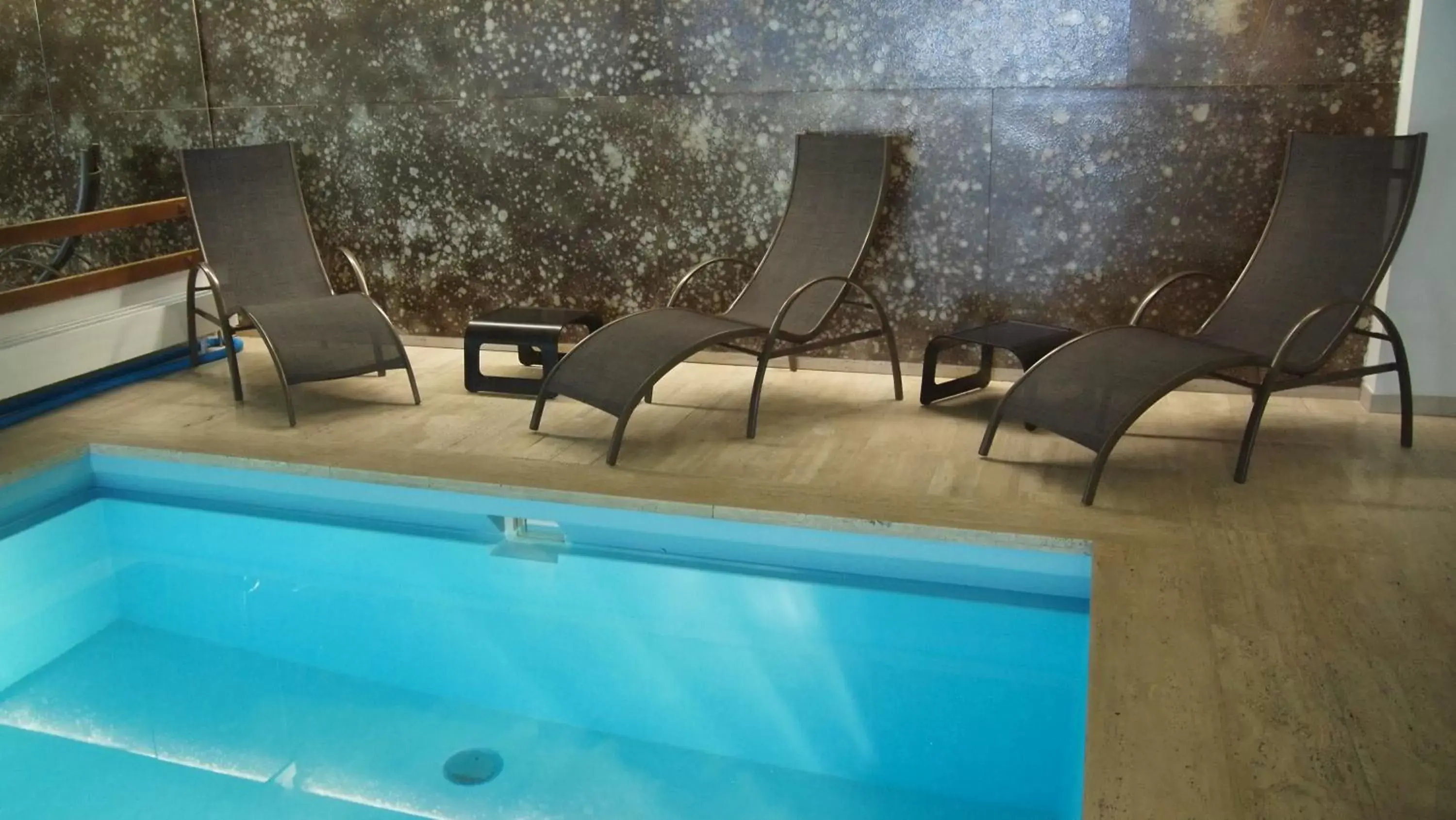 Swimming Pool in Hotel Sonnhof