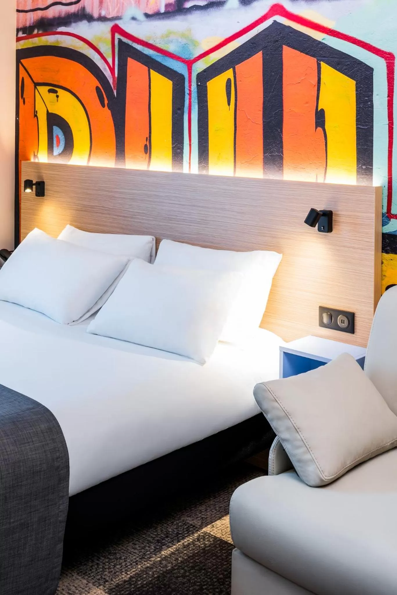 Bed in ibis Styles Clamart Gare Grand Paris