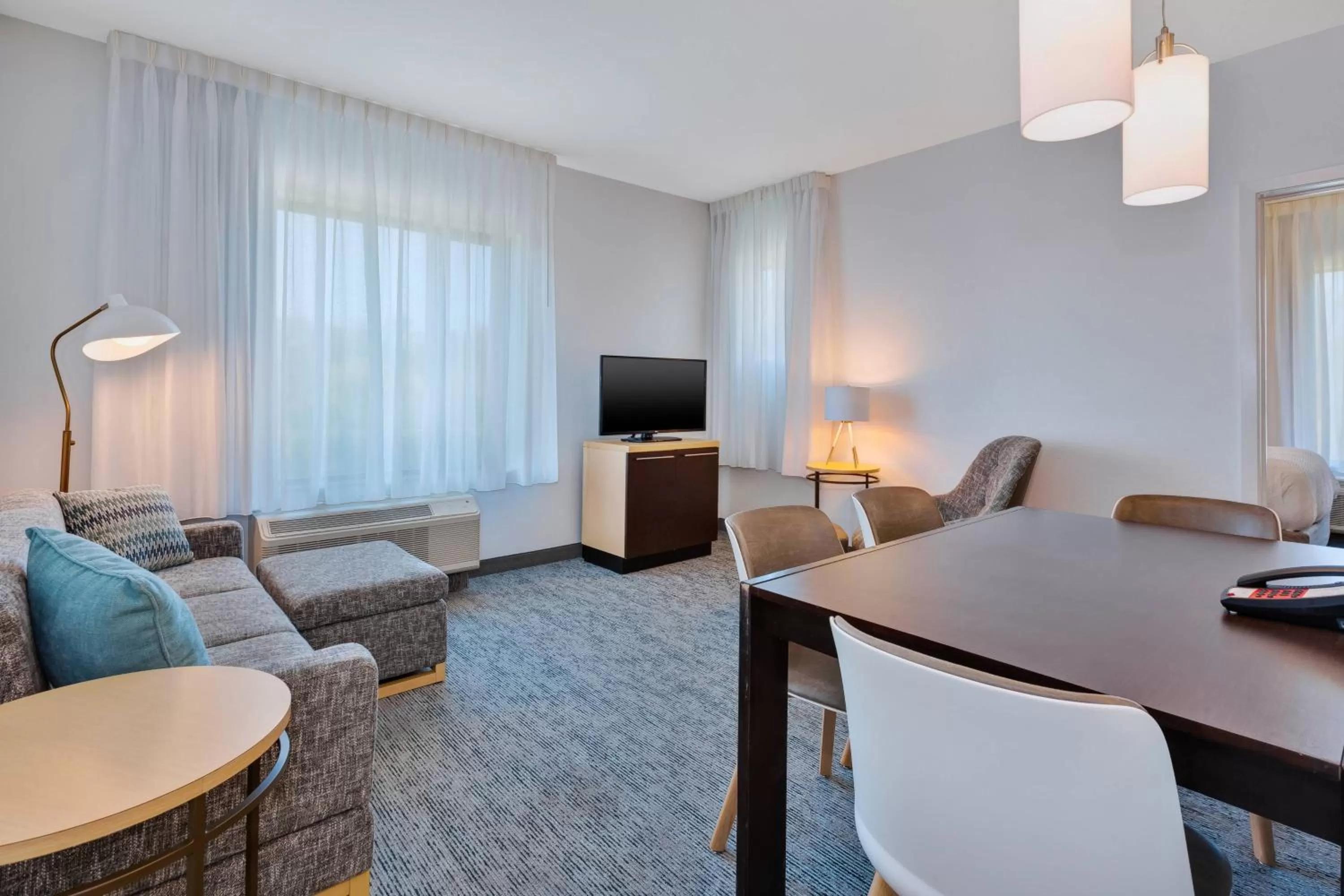 Living room in TownePlace Suites by Marriott Nashville Airport