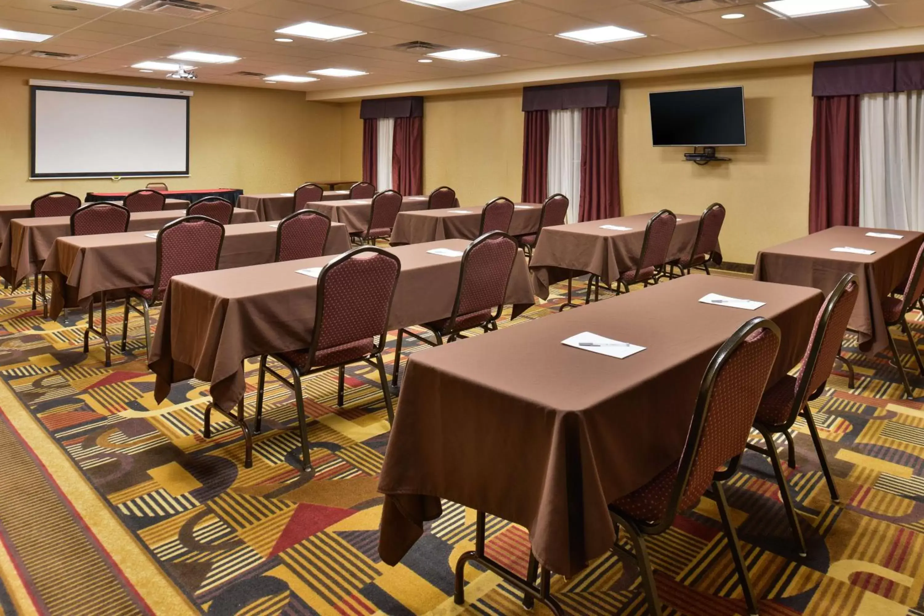 Meeting/conference room in Hampton Inn & Suites Muncie