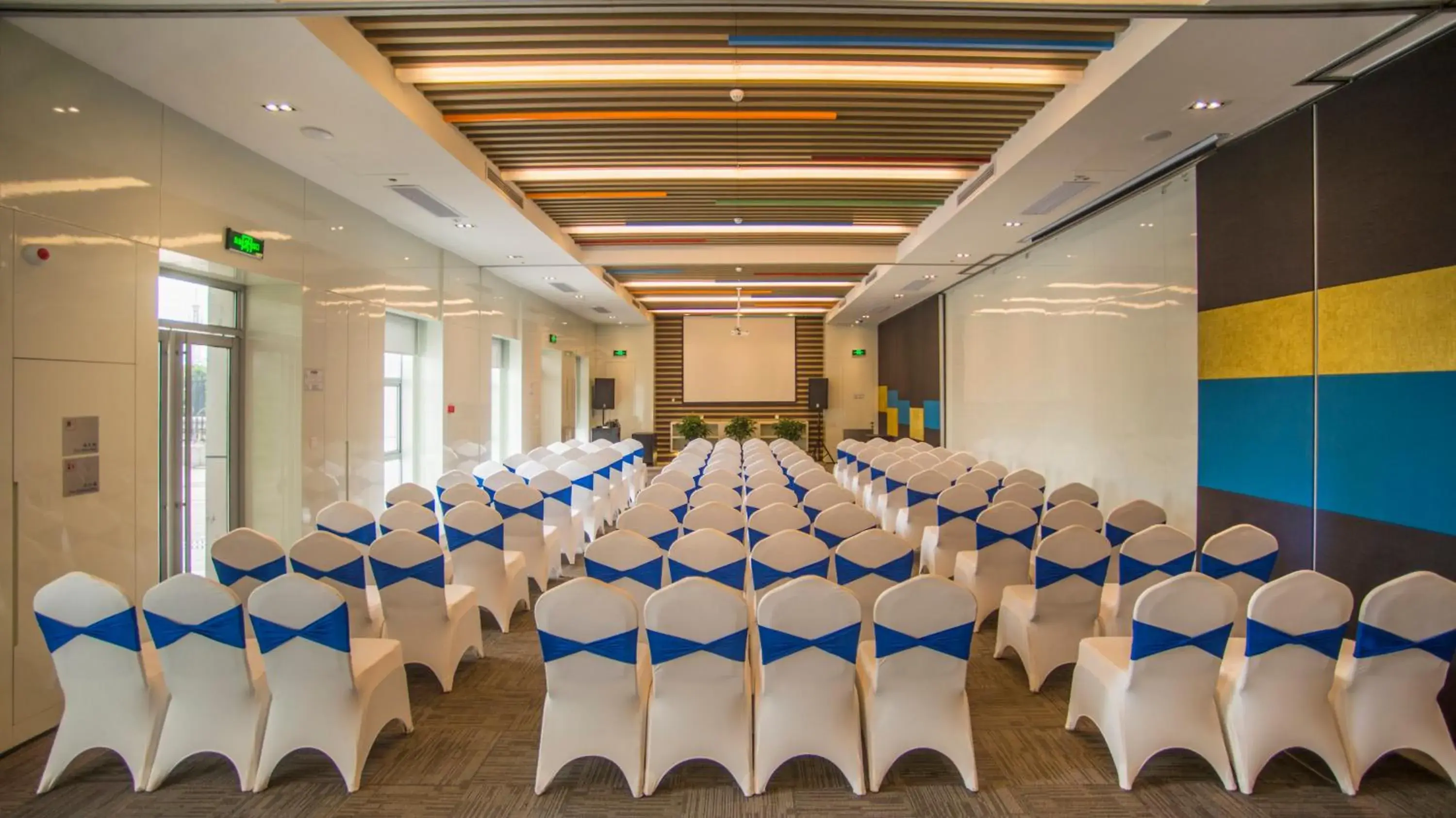 Meeting/conference room in Holiday Inn Express Changzhou Lanling, an IHG Hotel