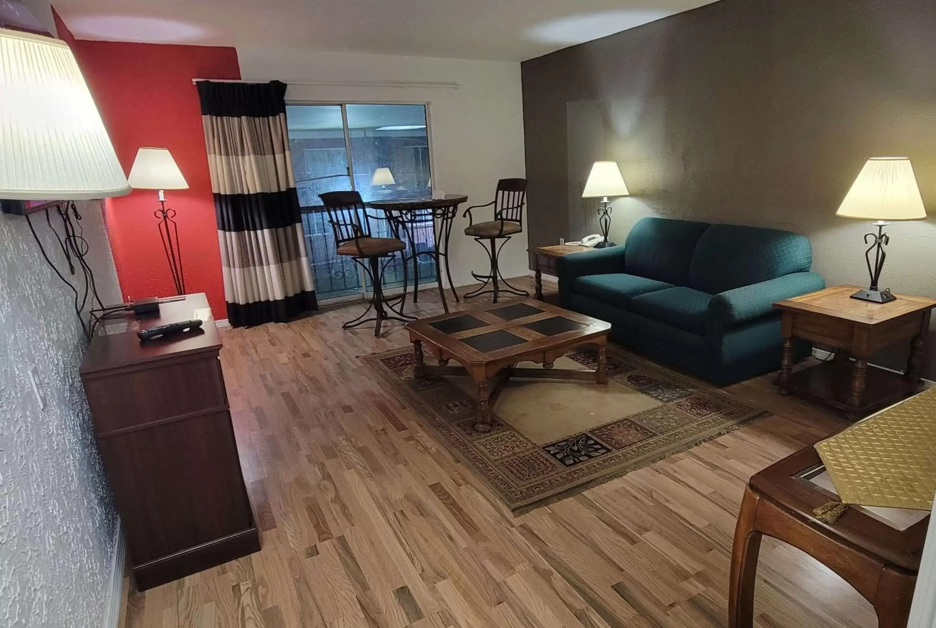 Photo of the whole room, Seating Area in Ramada by Wyndham Mountain Home