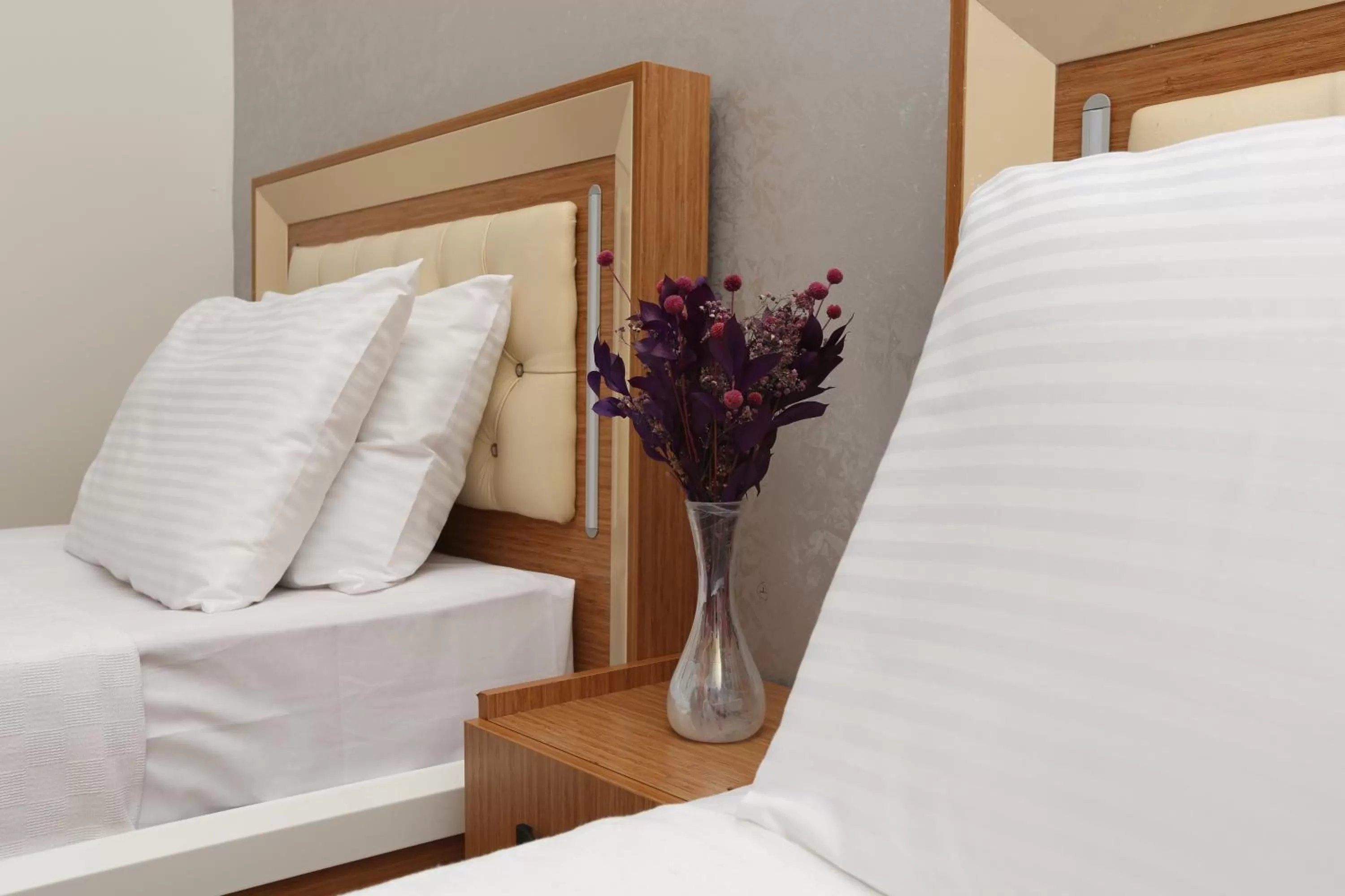 Massage, Bed in Perazre Hotel