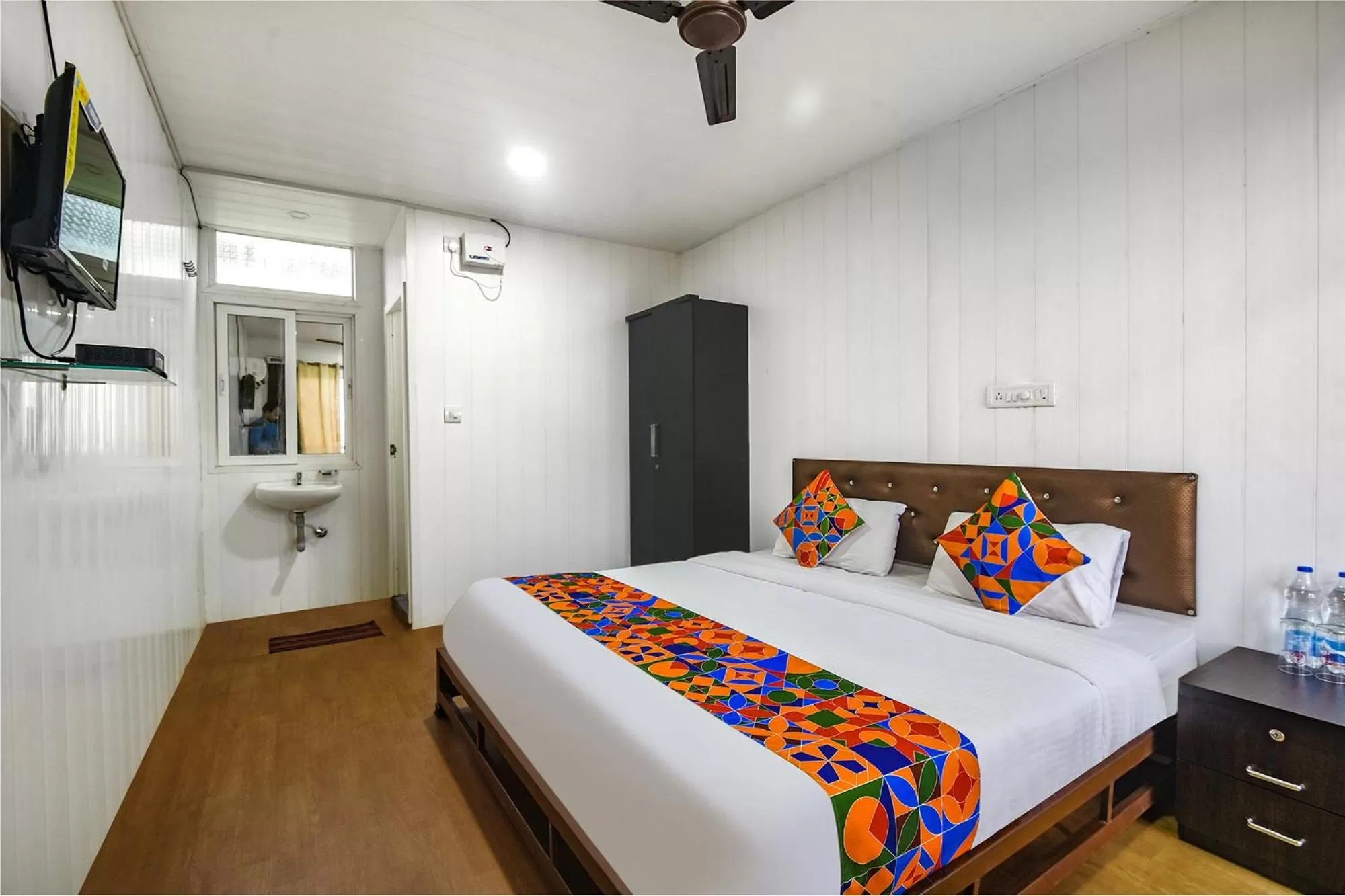 Bedroom, Bed in FabExpress Vincy Place, Mandrem Beach