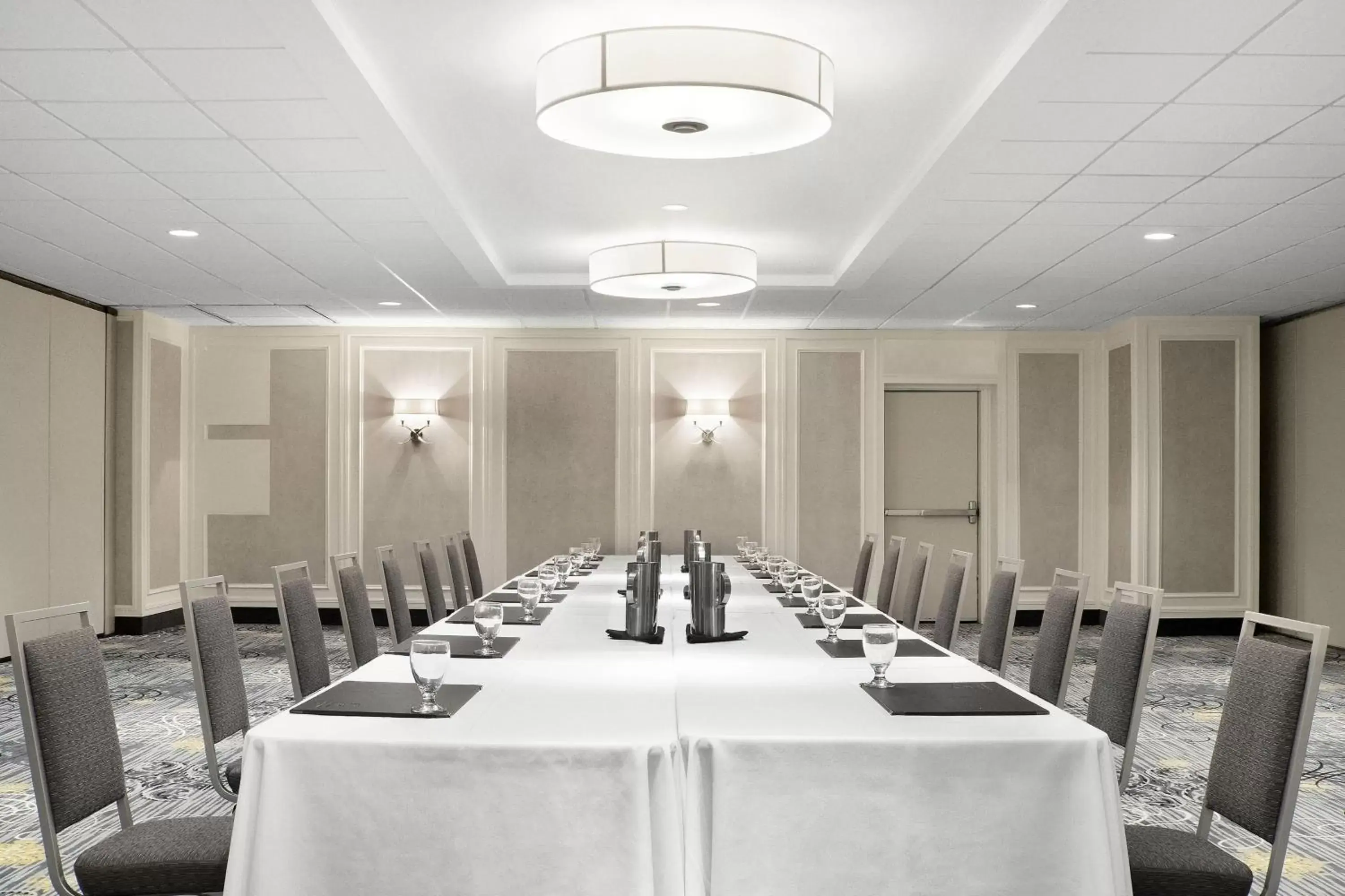 Meeting/conference room in Sheraton Cavalier Saskatoon Hotel