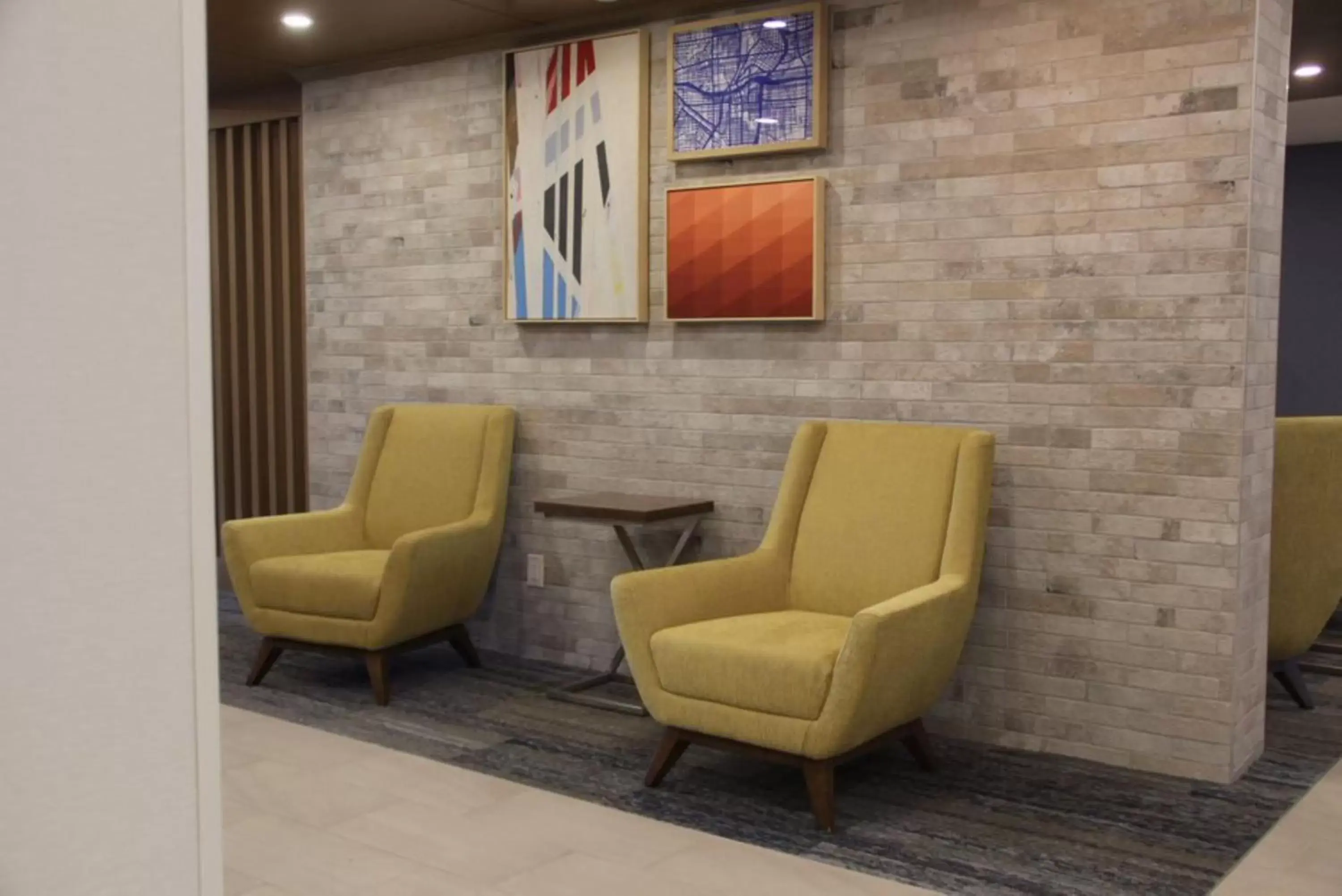 Property building, Seating Area in Holiday Inn Express & Suites Huntsville, an IHG Hotel