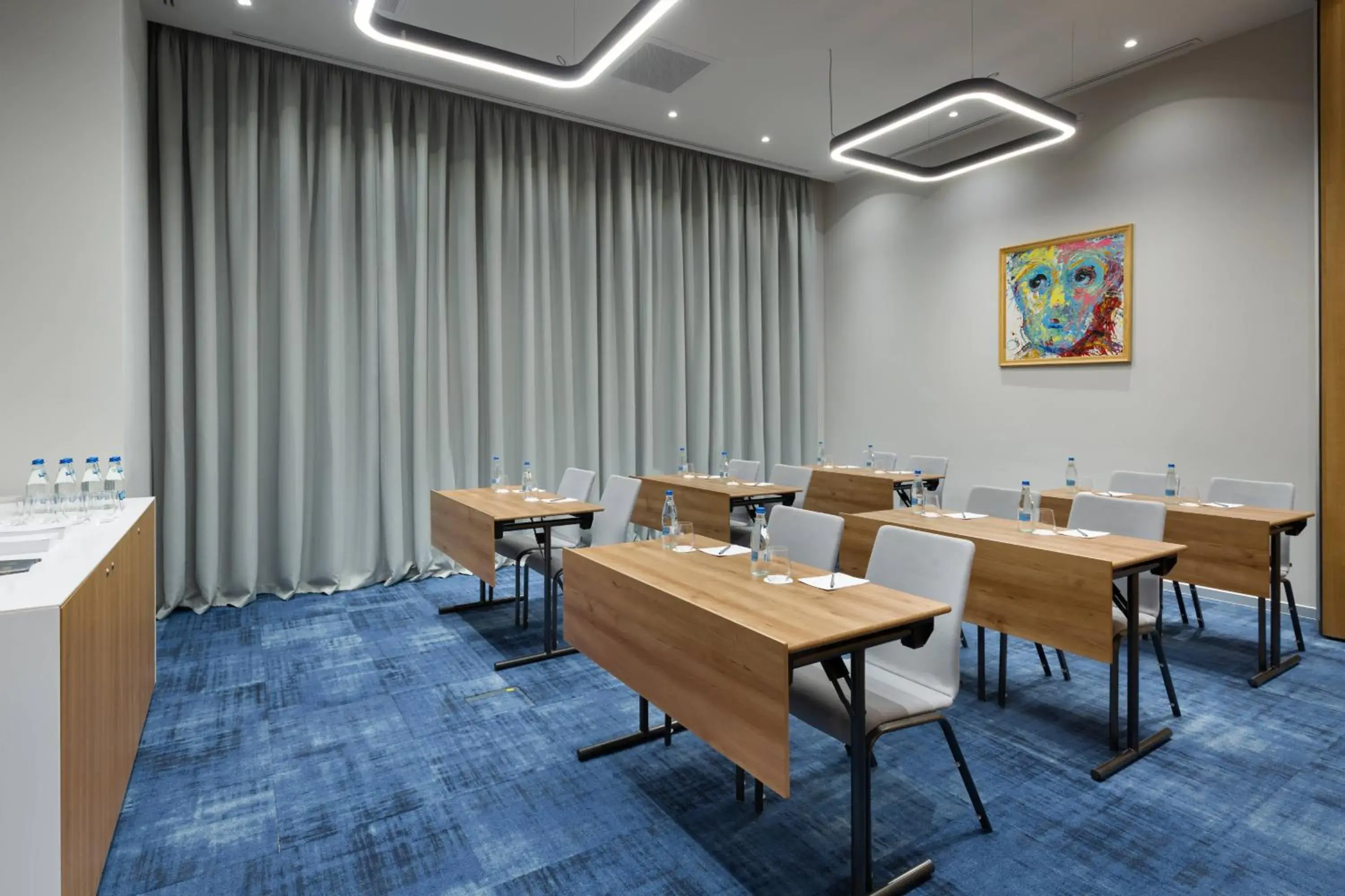 Meeting/conference room, Restaurant/Places to Eat in Courtyard by Marriott Bucharest Floreasca