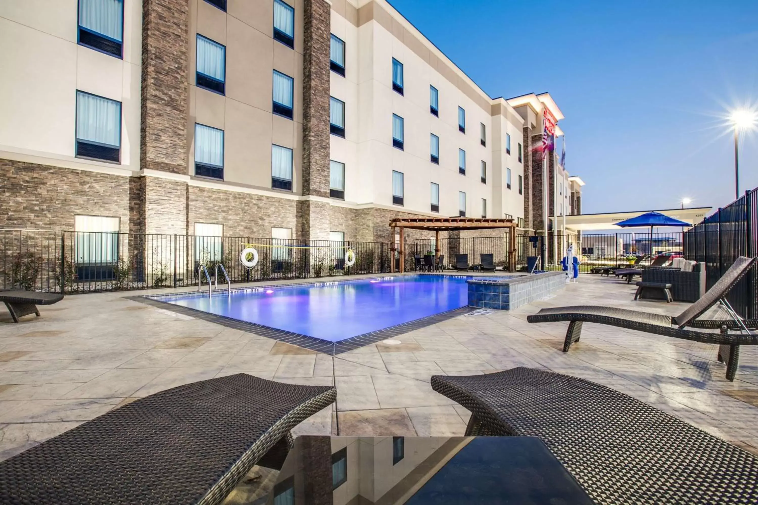 Pool view, Swimming Pool in Hampton Inn & Suites Dallas/Ft. Worth Airport South