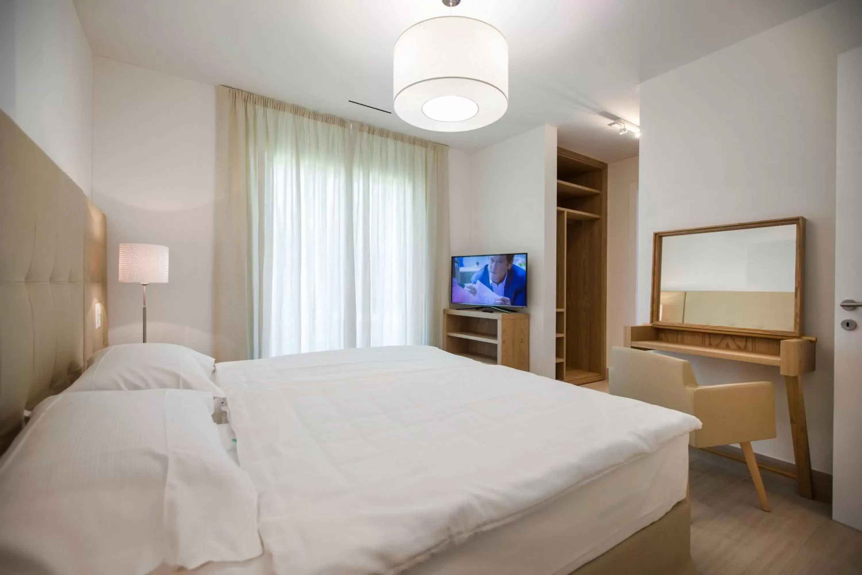 Bedroom, Bed in Delta Resort Apartments
