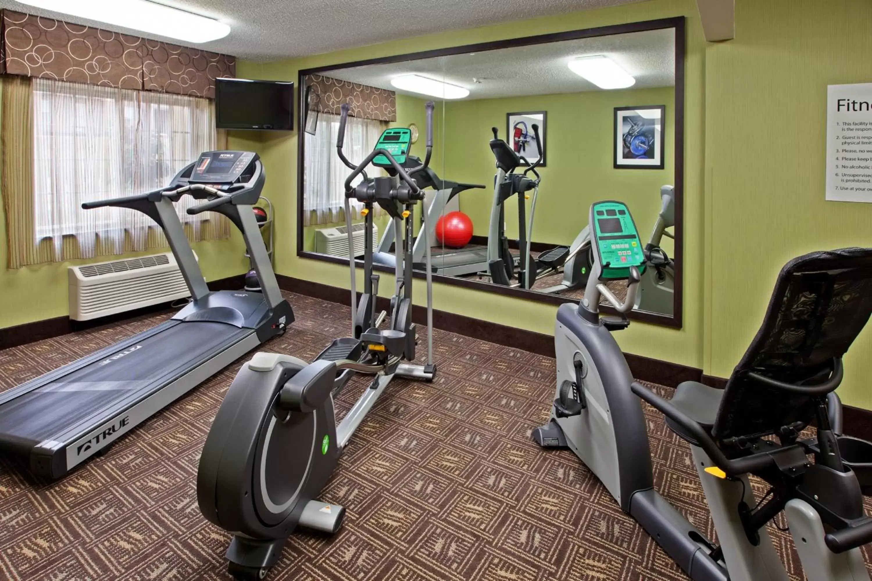 Fitness centre/facilities, Fitness Center/Facilities in Holiday Inn Express - Bowling Green, an IHG Hotel