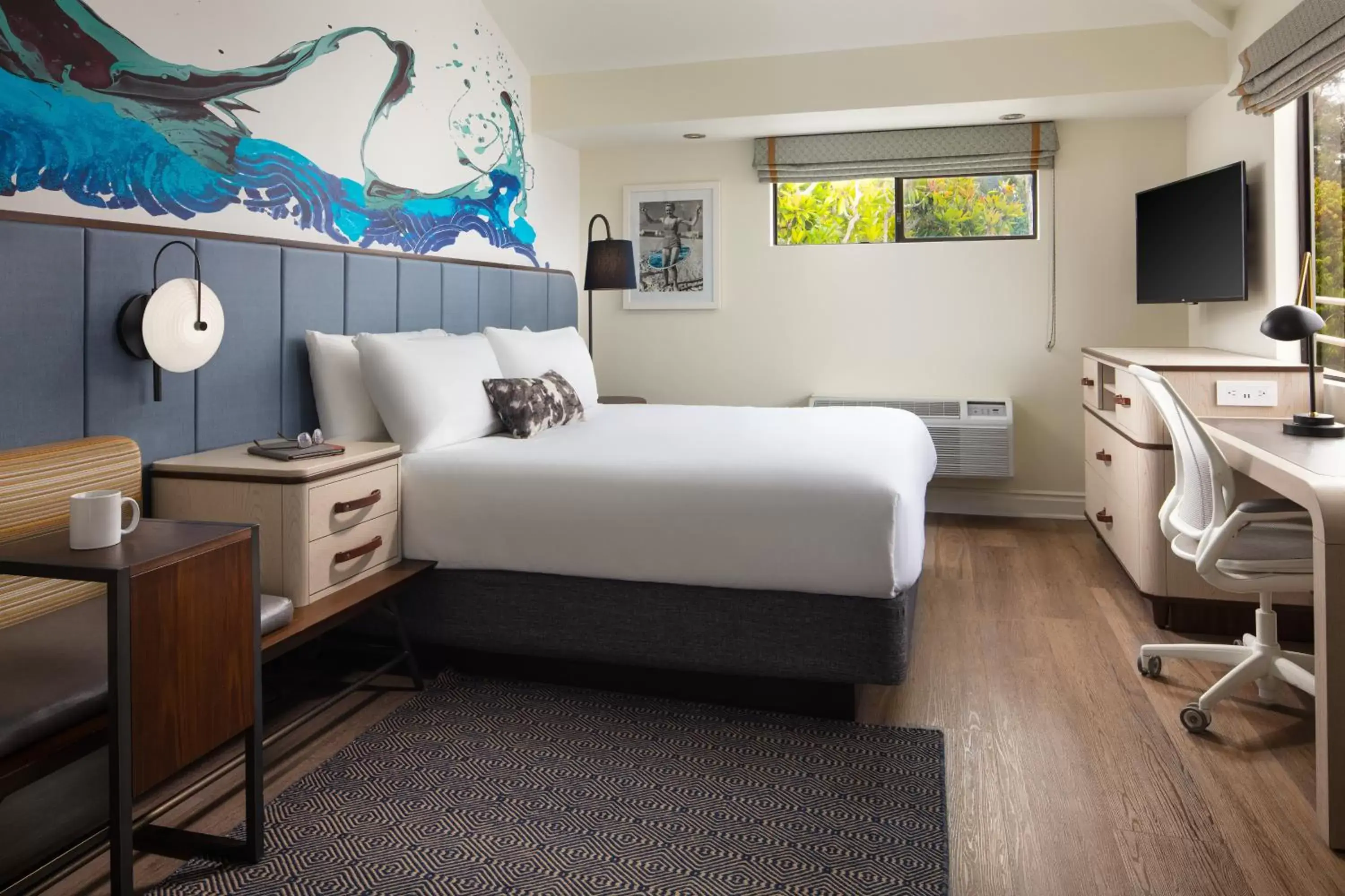 Photo of the whole room, Bed in Hotel Indigo San Diego Del Mar, an IHG Hotel