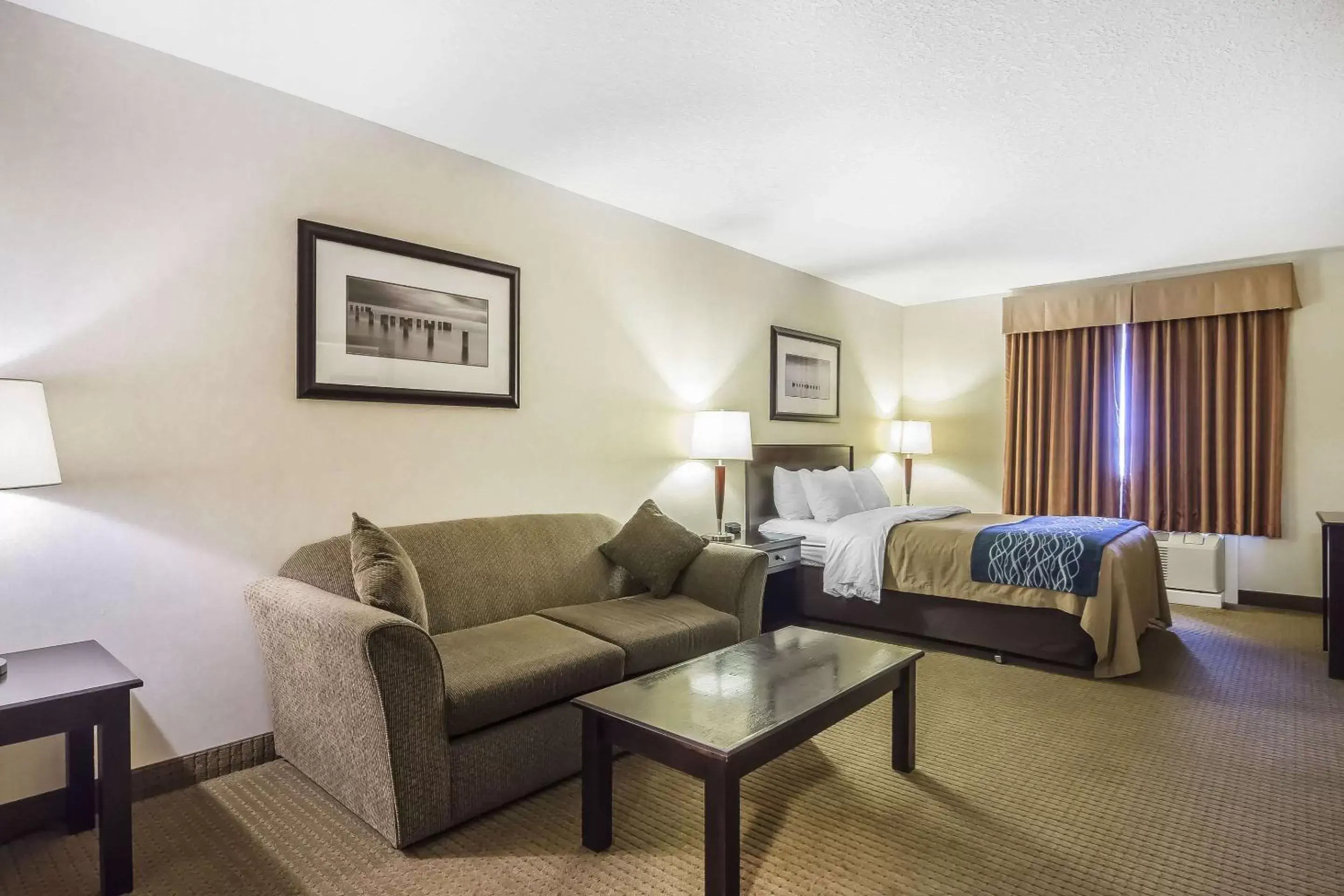 Photo of the whole room in Comfort Inn & Suites Edson