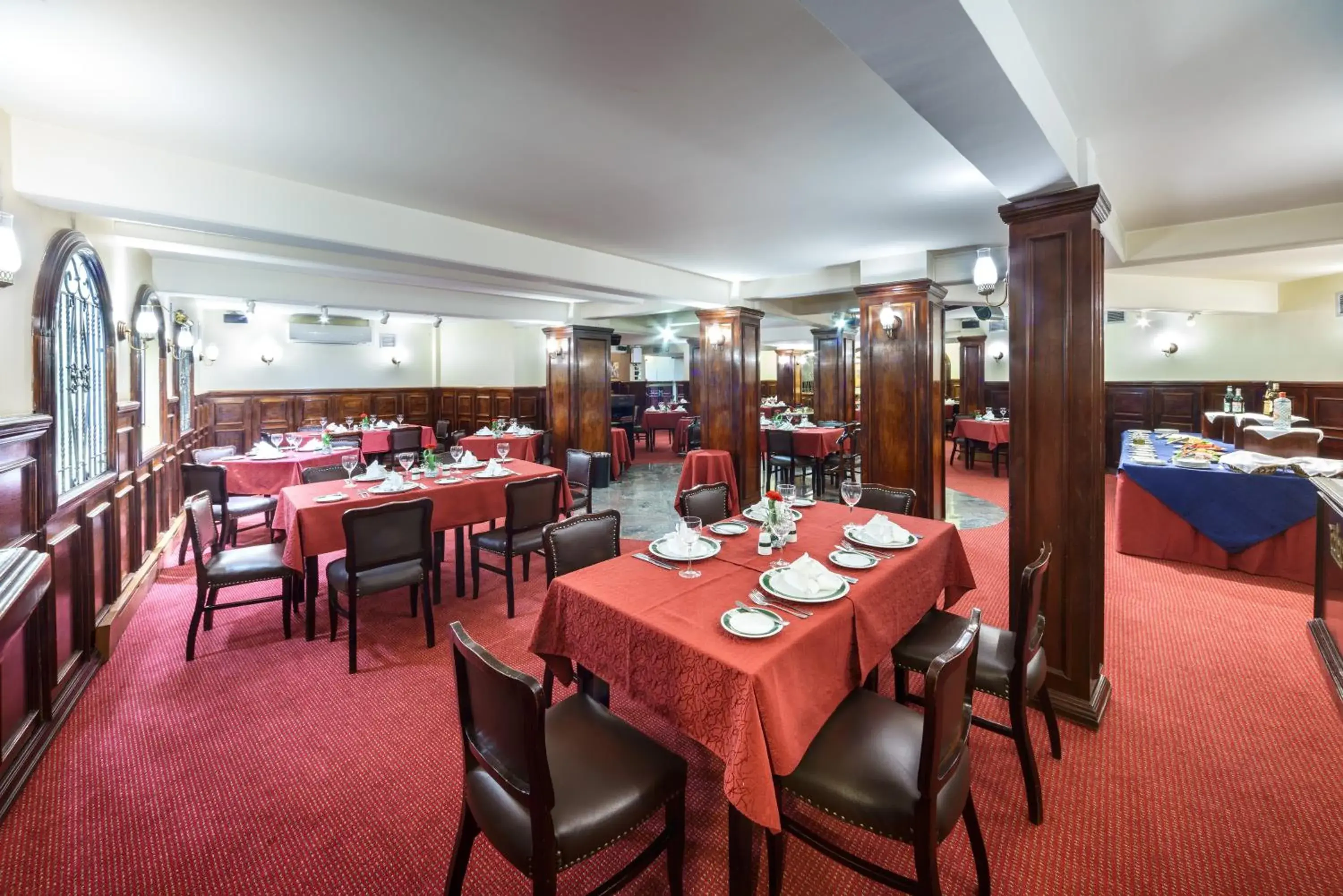 Restaurant/places to eat in Ritz Apart Hotel Restaurant/places to eat in Ritz Apart Hotel
