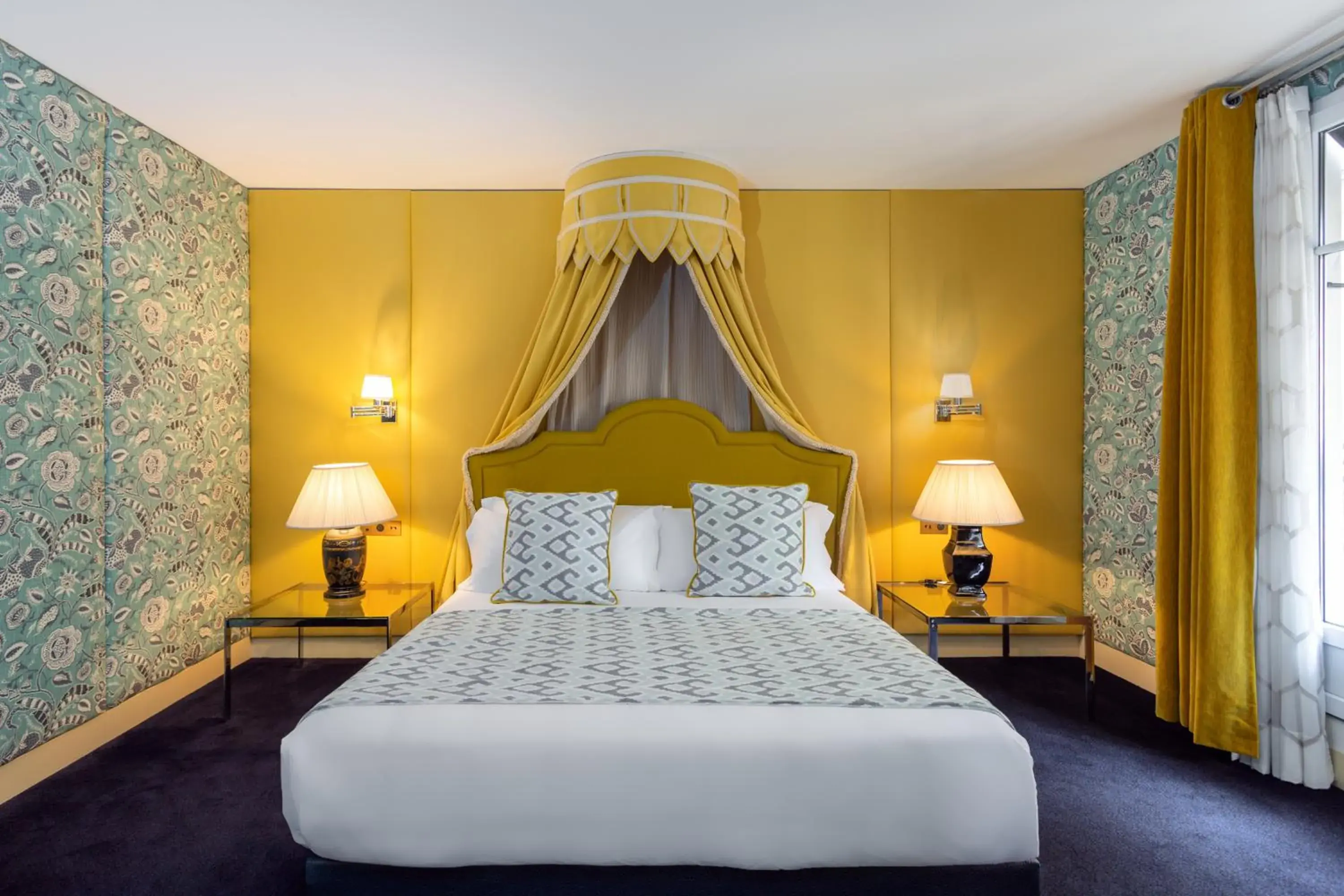 Bed in Chalgrin Boutique Hotel