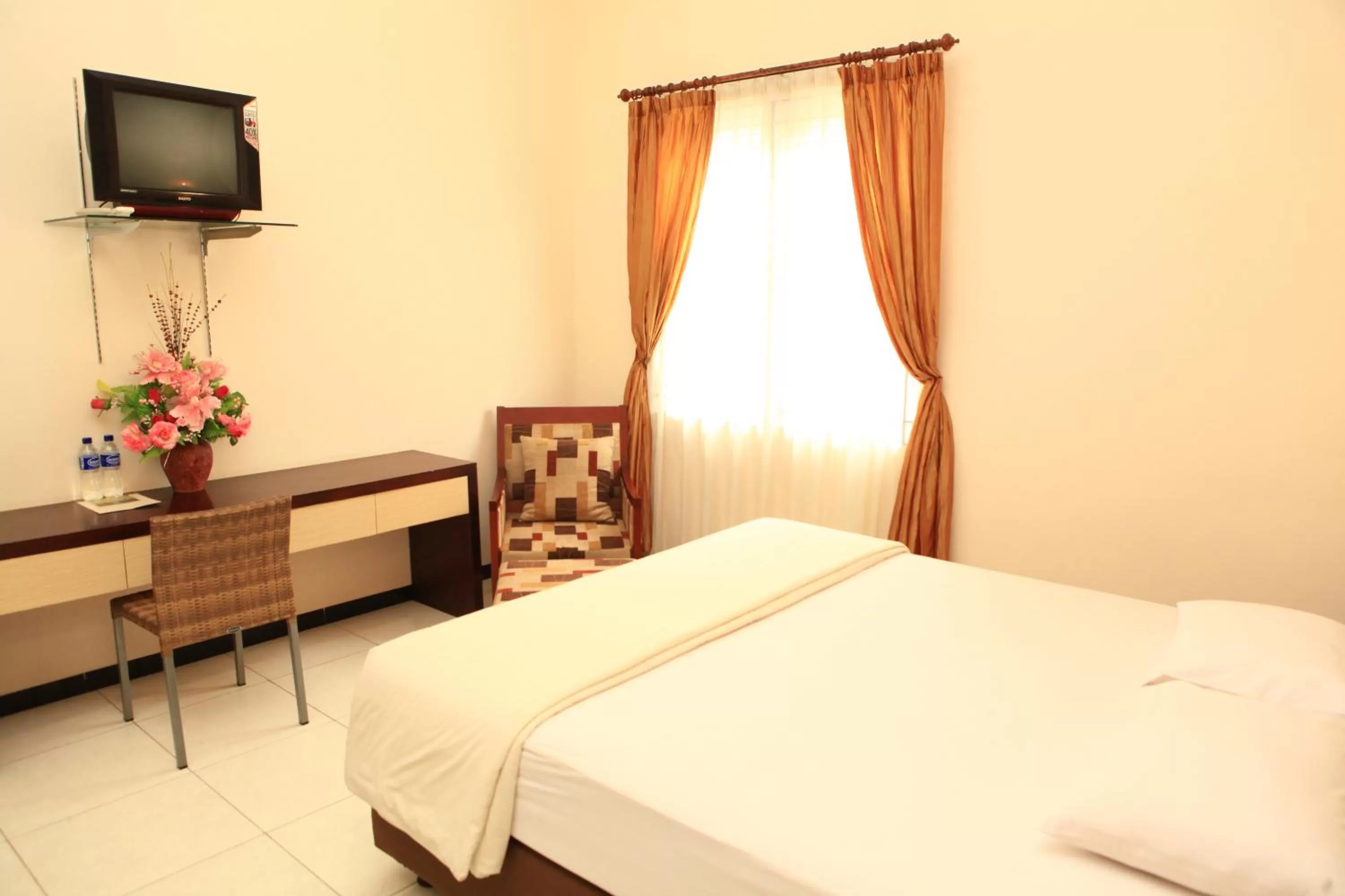 Bed in Arya Graha Semarang