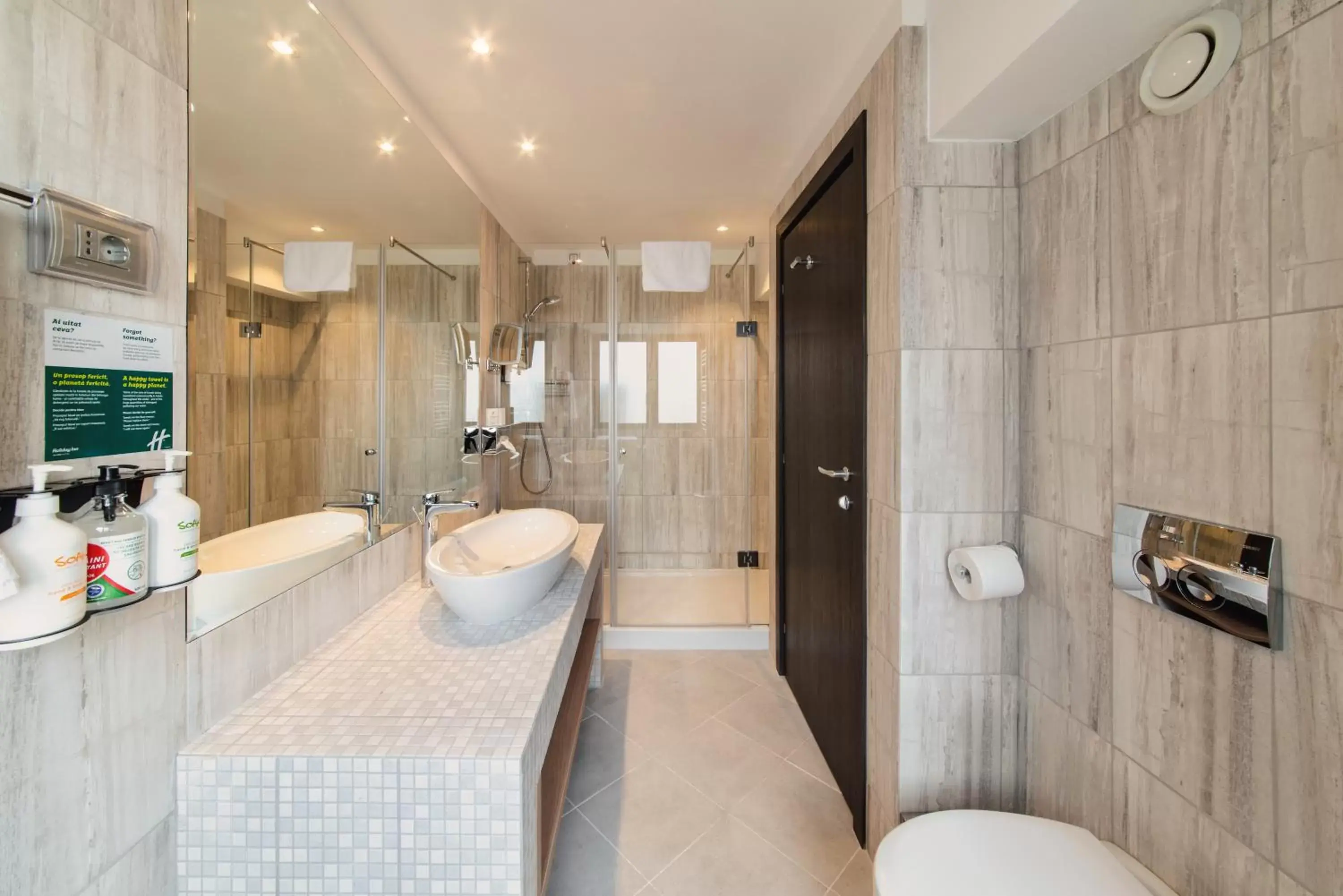 Shower, Bathroom in Holiday Inn Bucharest - Times, an IHG Hotel
