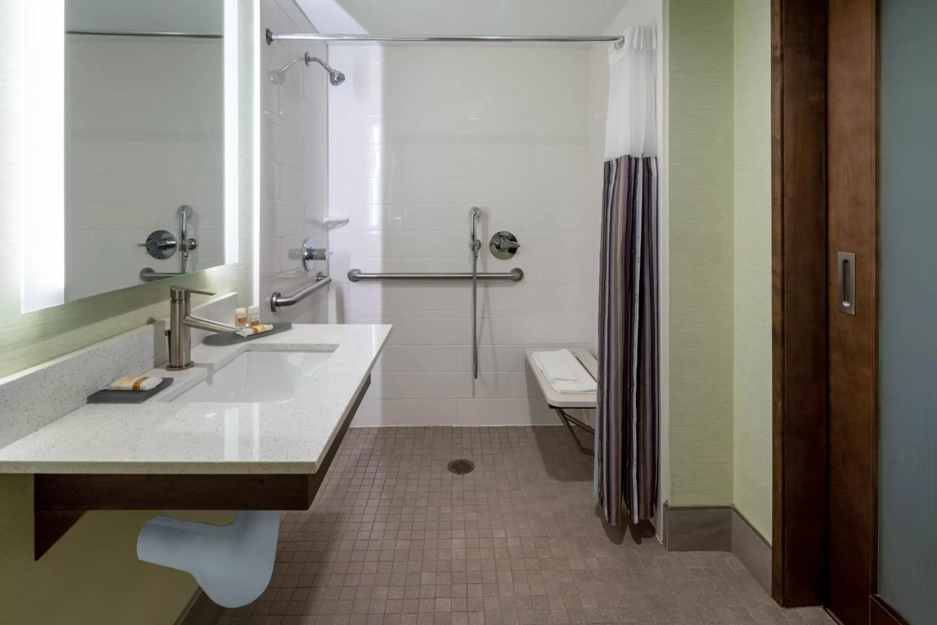 Bathroom in La Quinta by Wyndham LAX