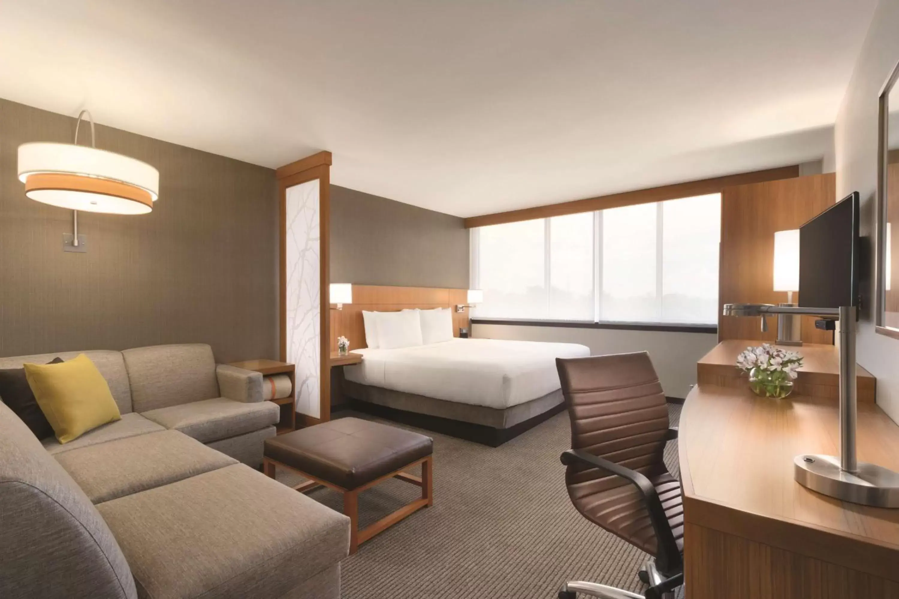 Photo of the whole room in Hyatt Place Chicago O'Hare Airport