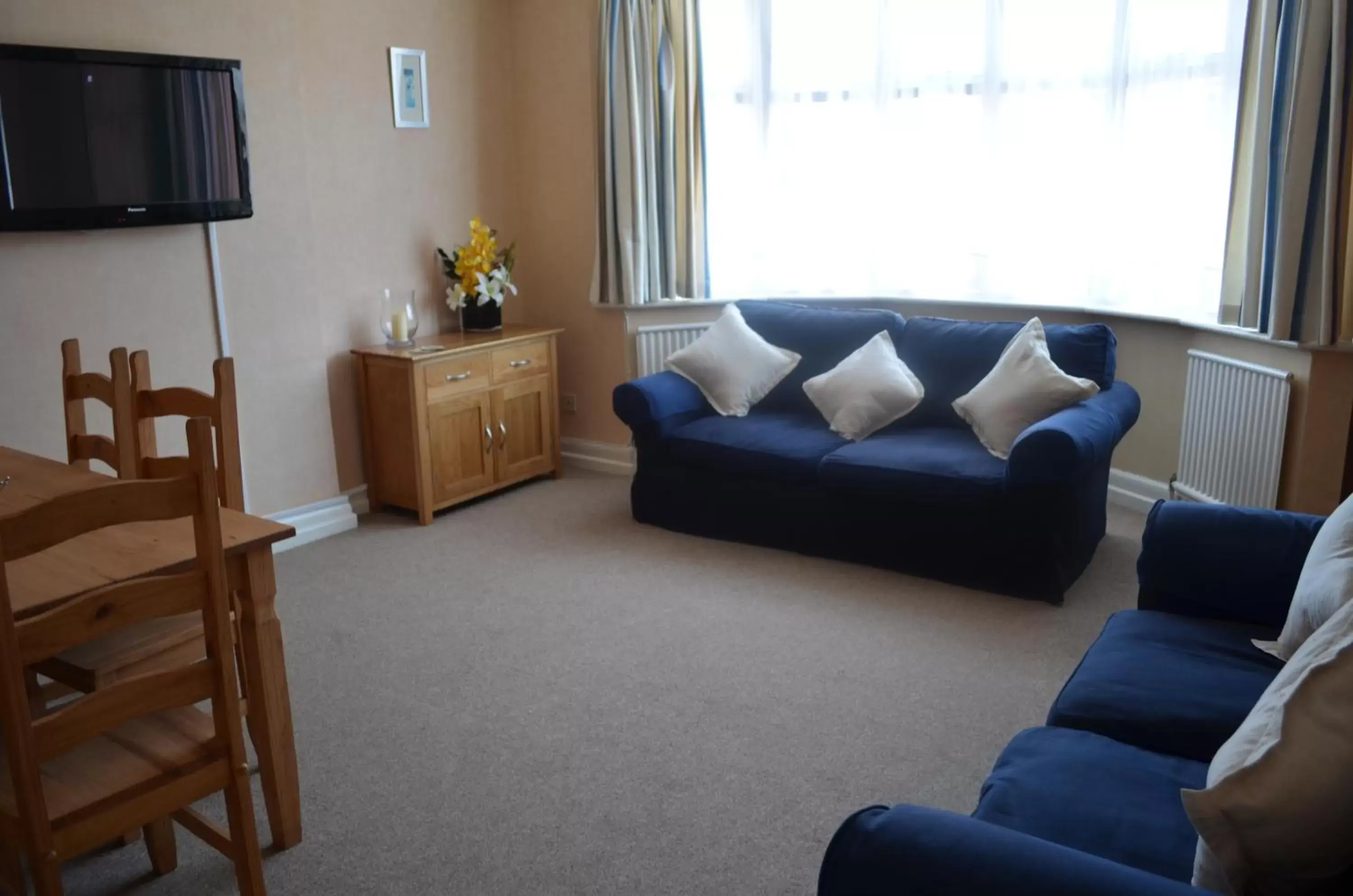 One-Bedroom Apartment in The Riviera Hotel & Apartments - Alum Chine One-Bedroom Apartment in The Riviera Hotel & Apartments - Alum Chine