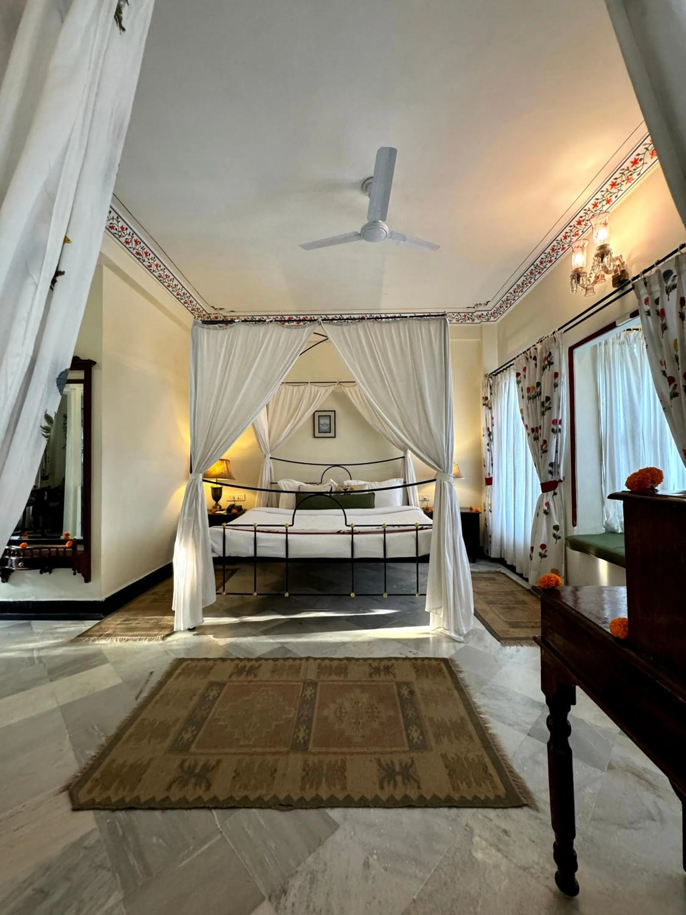 Bedroom, Bed in Hotel Udai Kothi