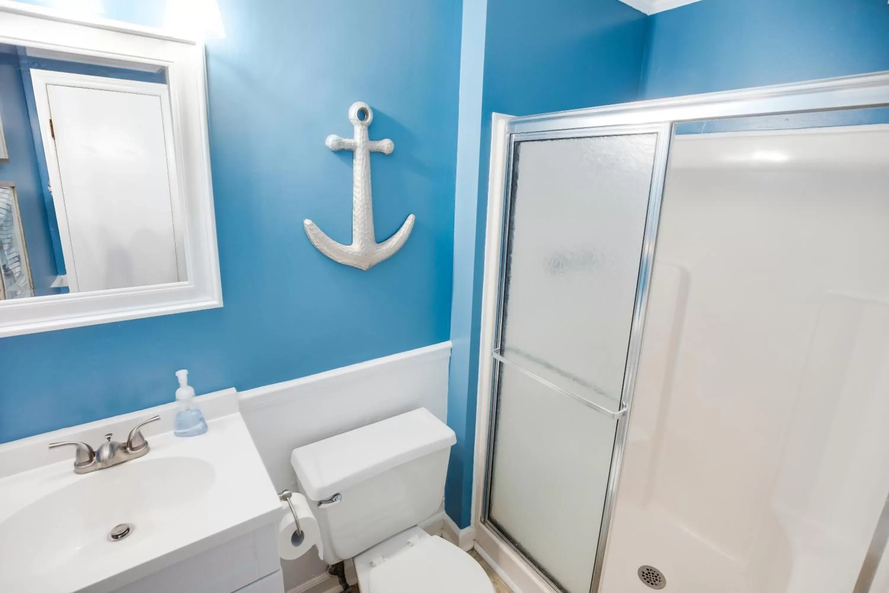 Bathroom in 2BR, 2Bath condo Oceanfront Getaway with pool